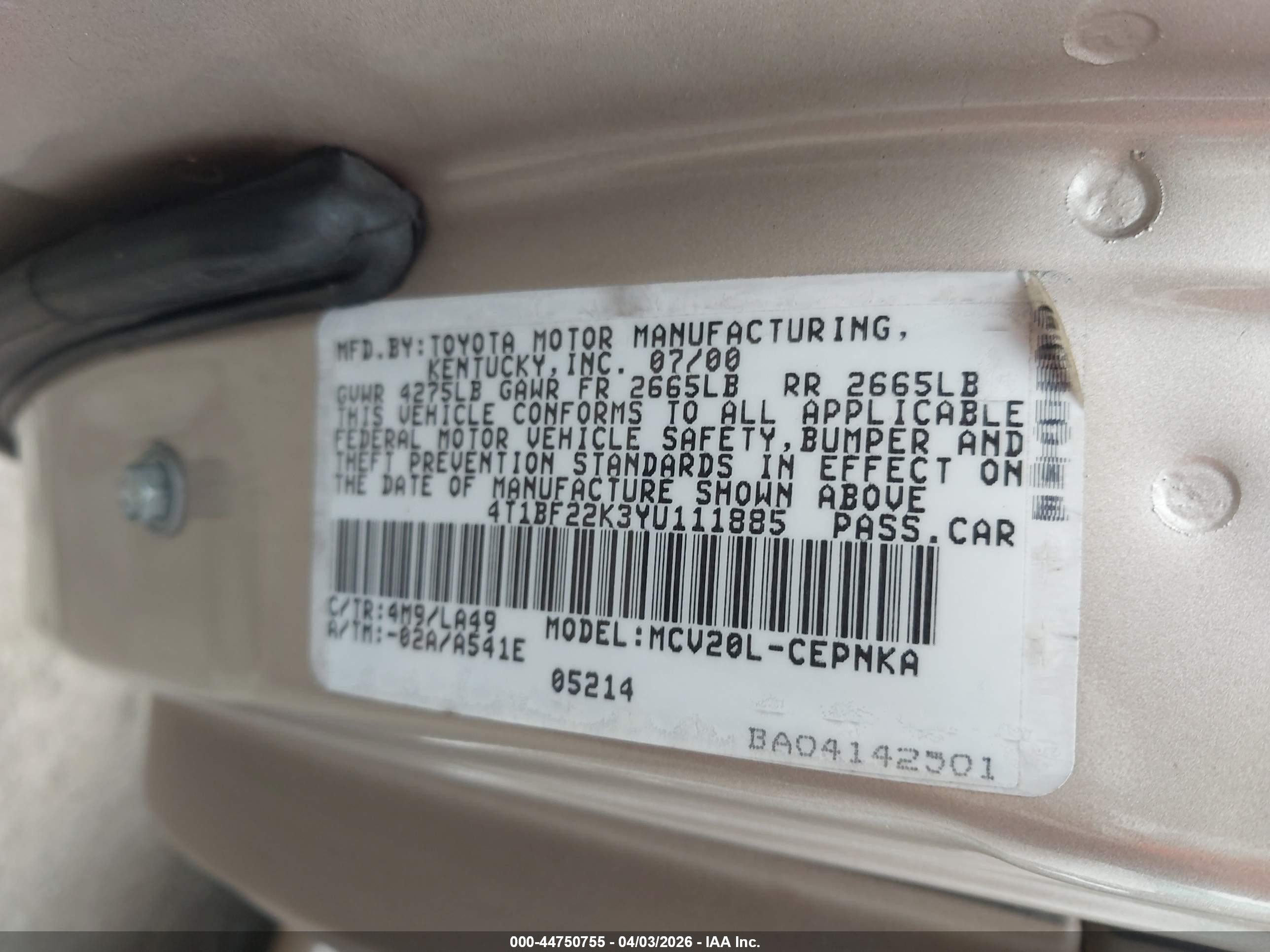 2000 Toyota Camry Le V6 Gold vin: 4T1BF22K3YU111885