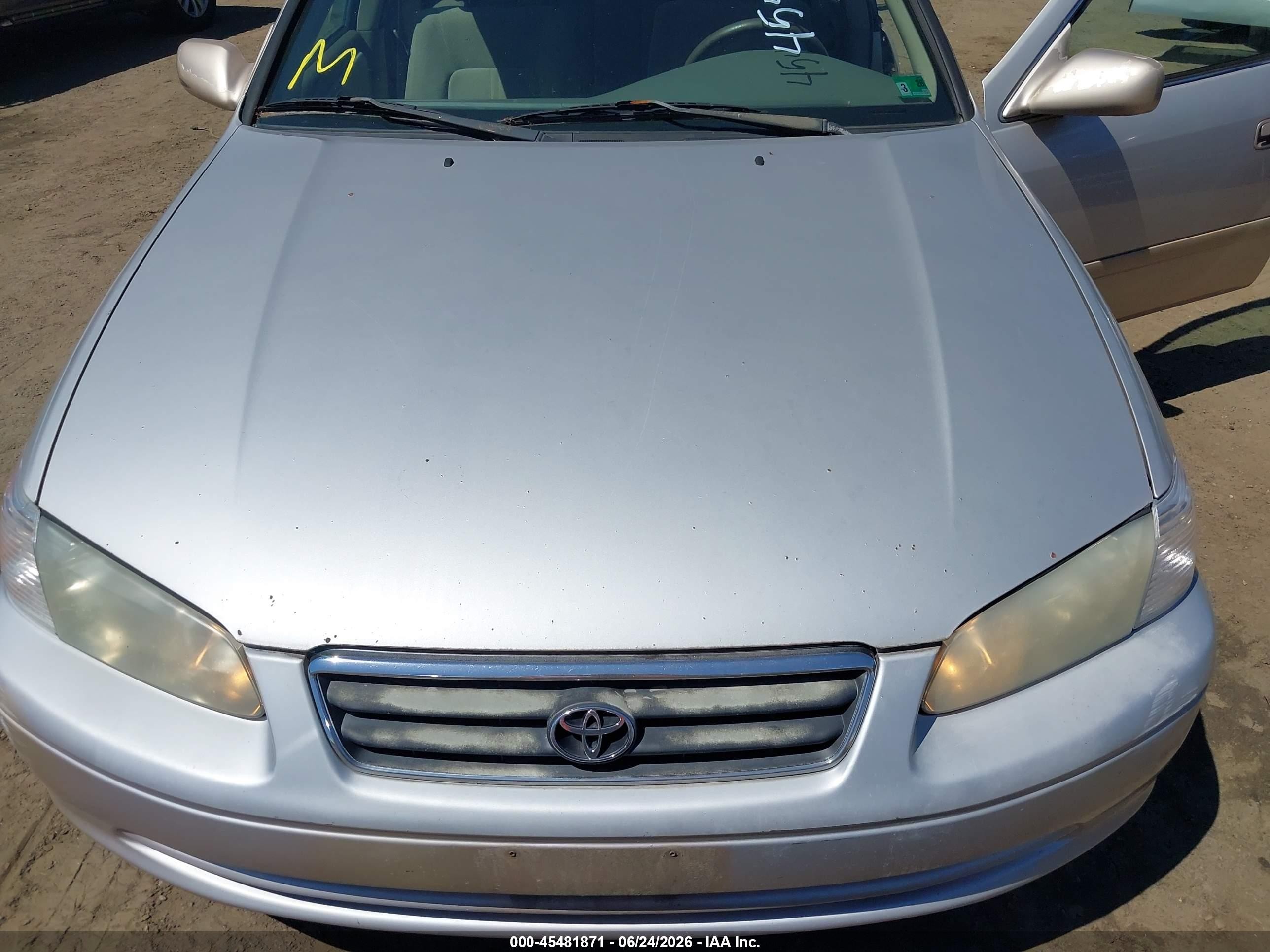 2001 Toyota Camry Le V6 Gold vin: 4T1BF22K41U120052