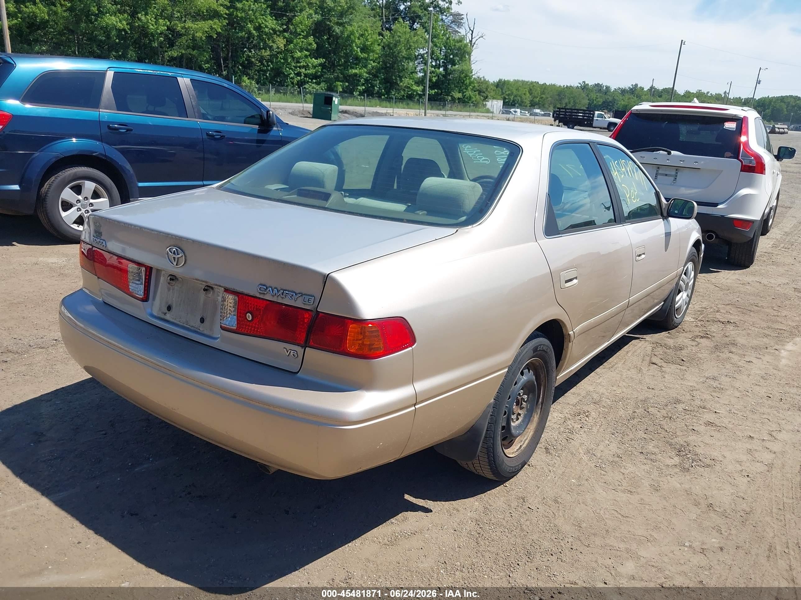 2001 Toyota Camry Le V6 Gold vin: 4T1BF22K41U120052