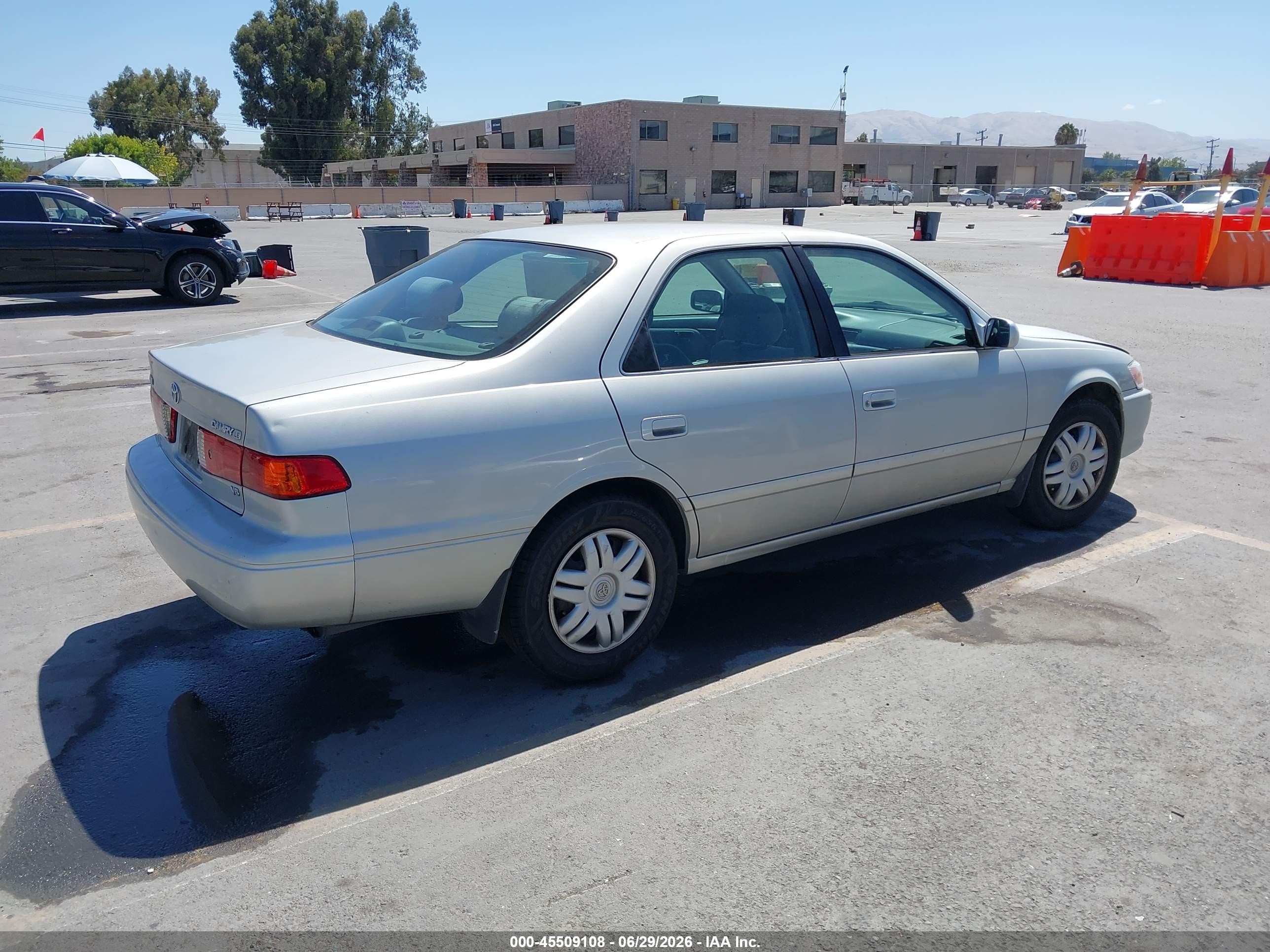 2001 Toyota Camry Le V6 Silver vin: 4T1BF22K41U127616