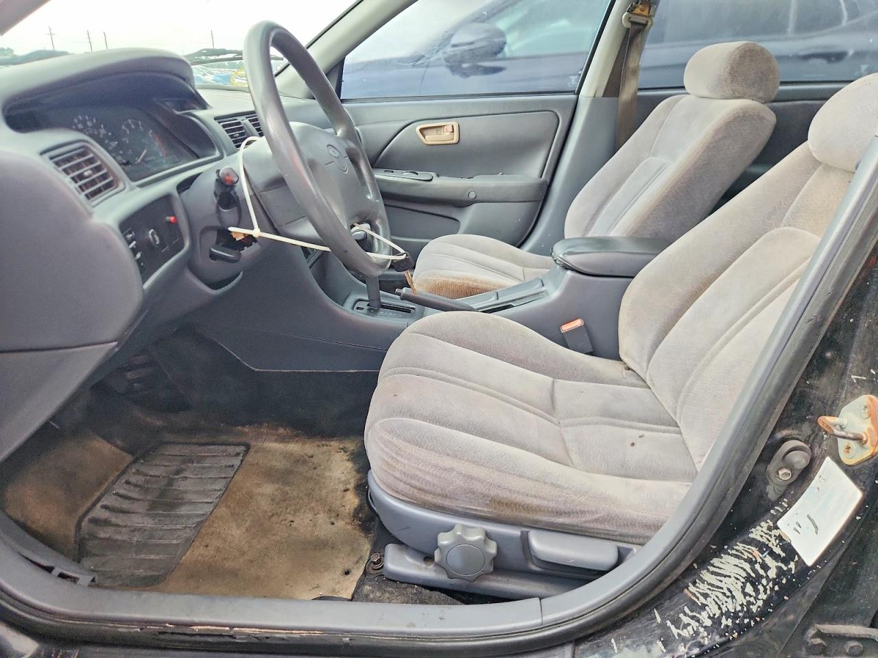 1998 Toyota Camry Le V6 Black vin: 4T1BF22K4WU043075