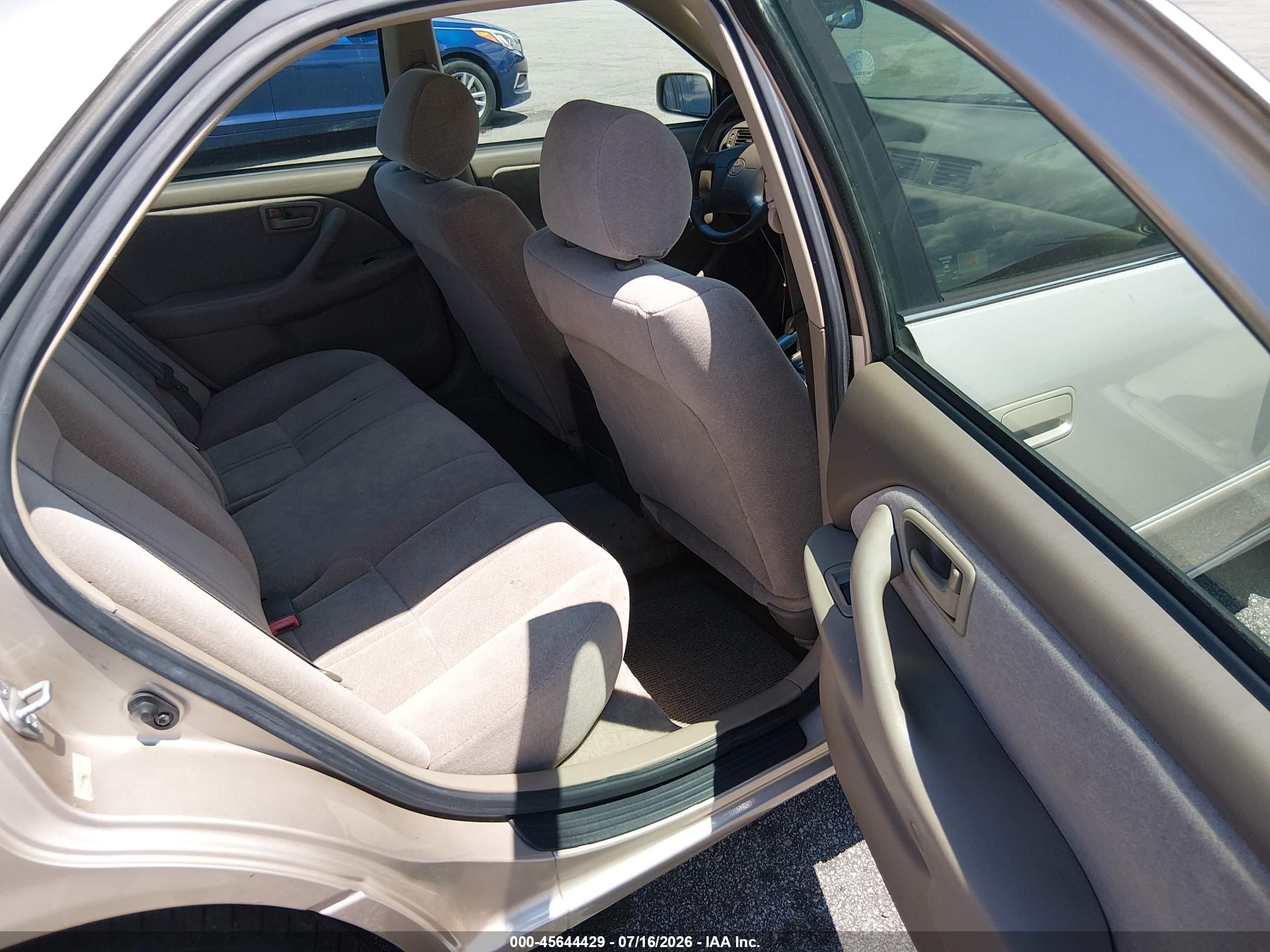 1999 Toyota Camry Le V6 Beige vin: 4T1BF22K4XU079219