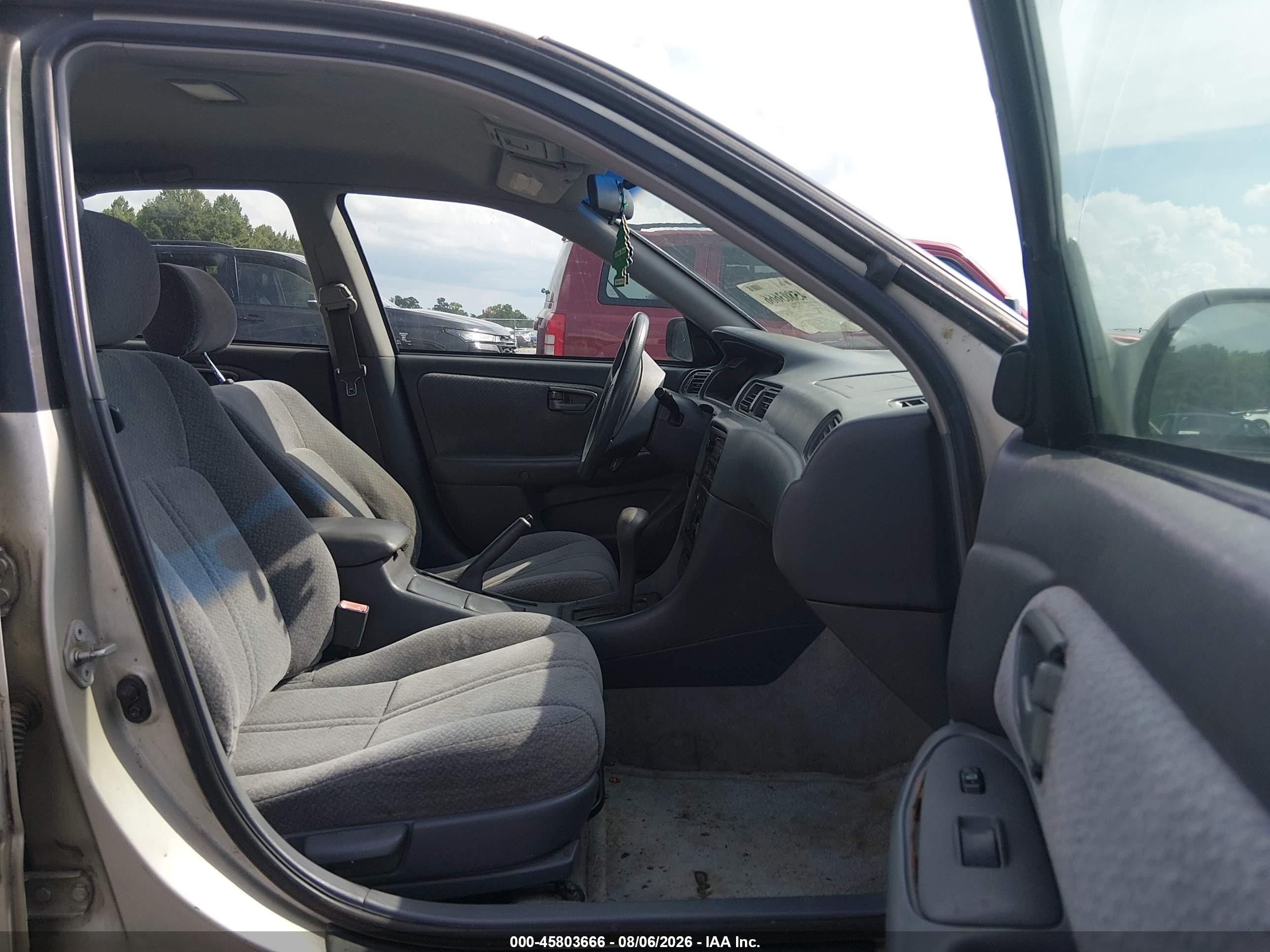 2000 Toyota Camry Le V6 Silver vin: 4T1BF22K4YU099326