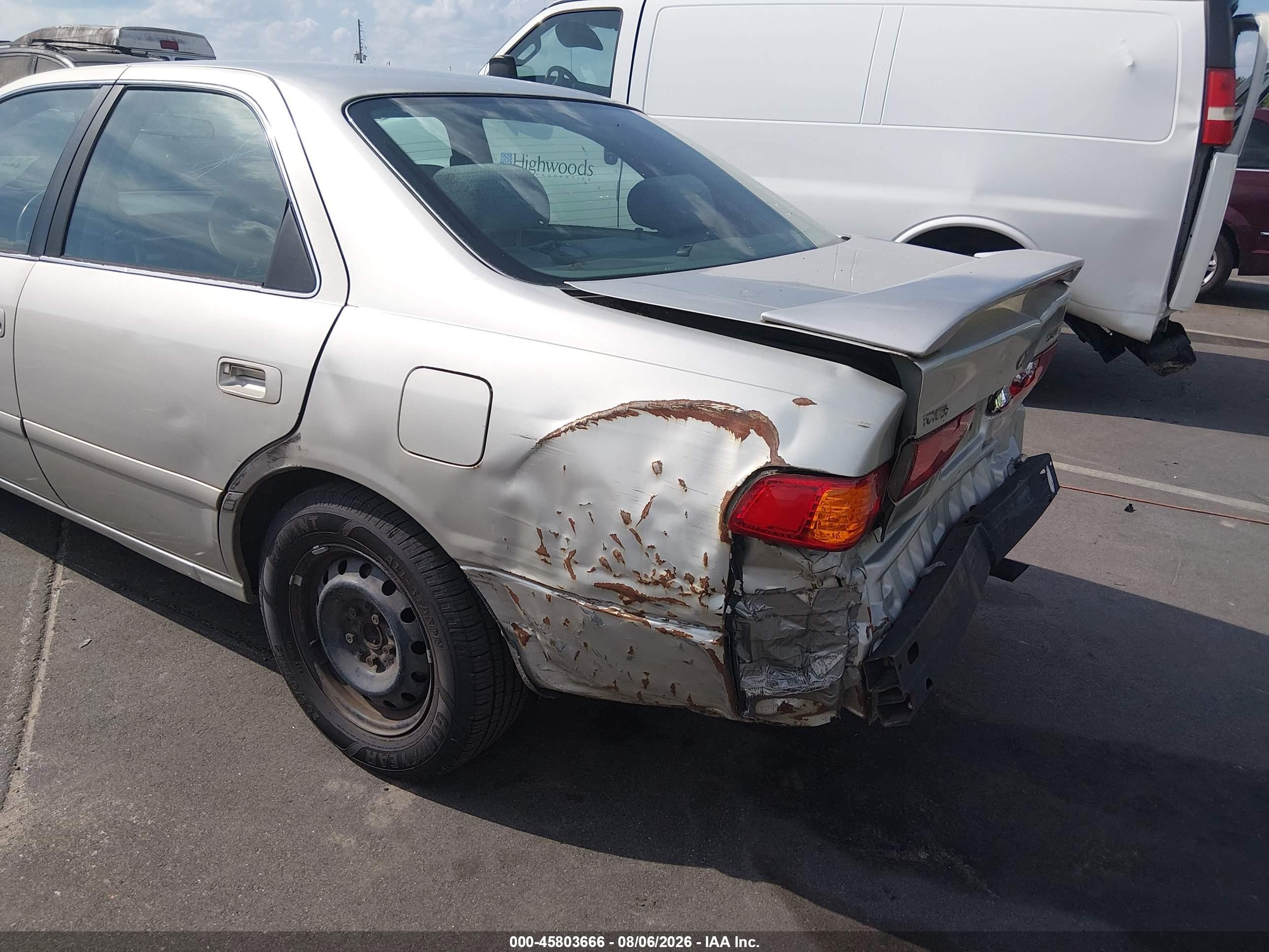 2000 Toyota Camry Le V6 Silver vin: 4T1BF22K4YU099326