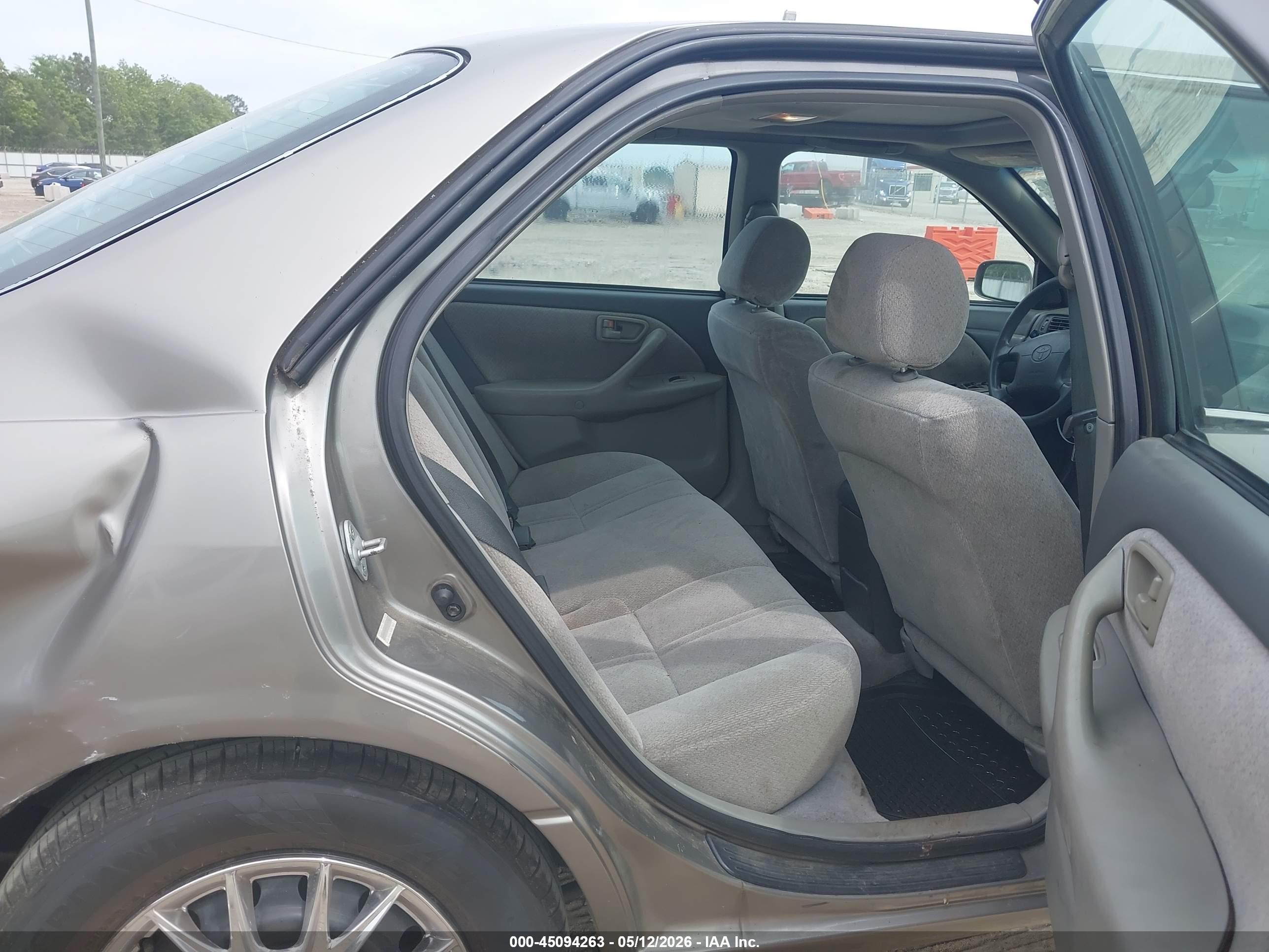 2001 Toyota Camry Le V6 Gray vin: 4T1BF22K51U122764