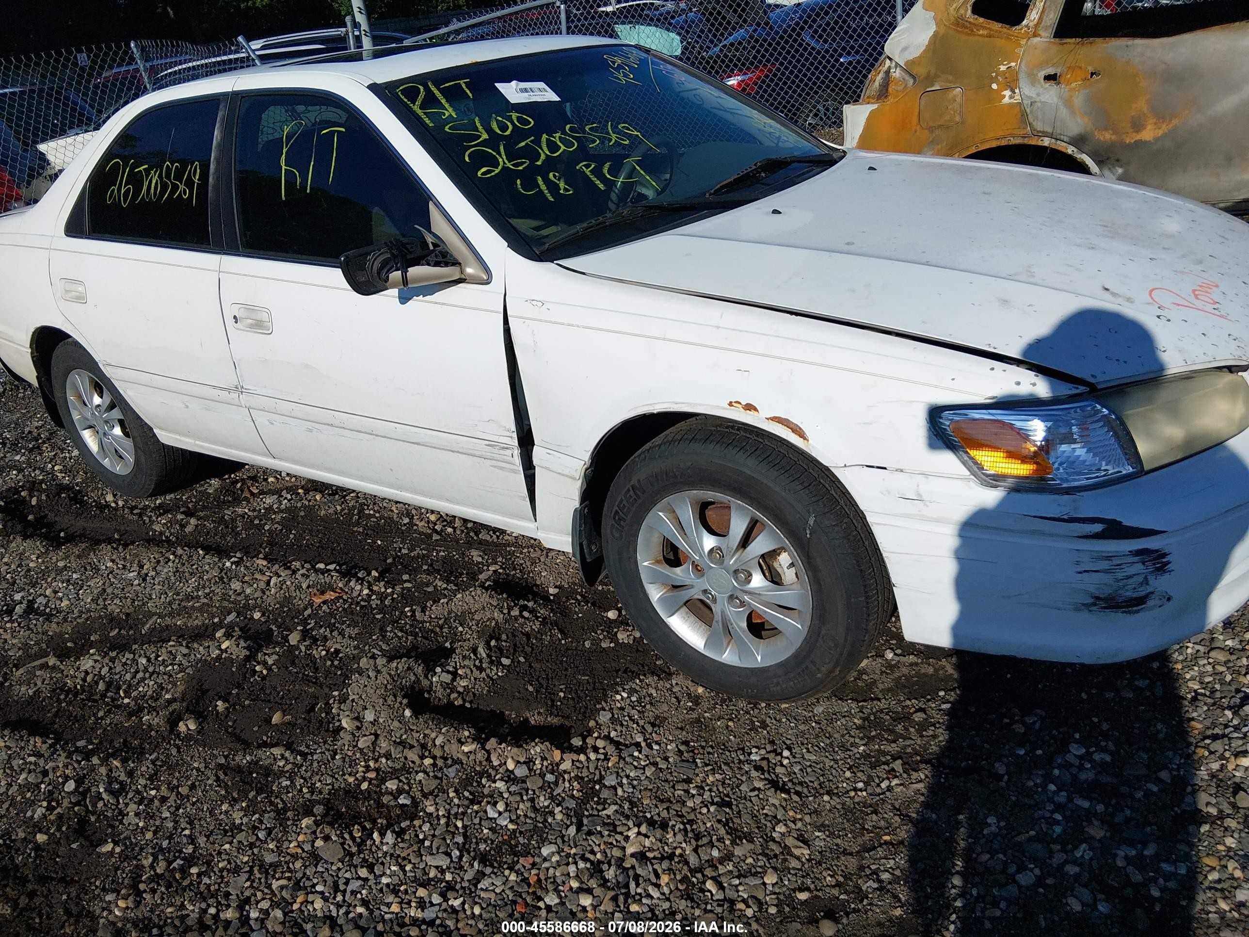 2000 Toyota Camry Le V6 White vin: 4T1BF22K5YU939145