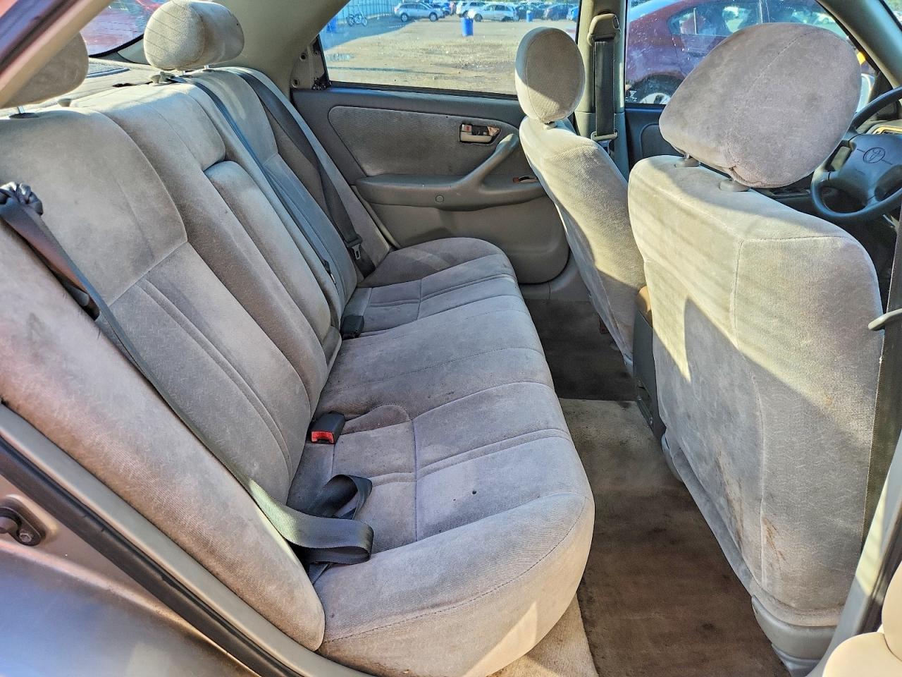 1998 Toyota Camry Le V6 Beige vin: 4T1BF22K6WU060654