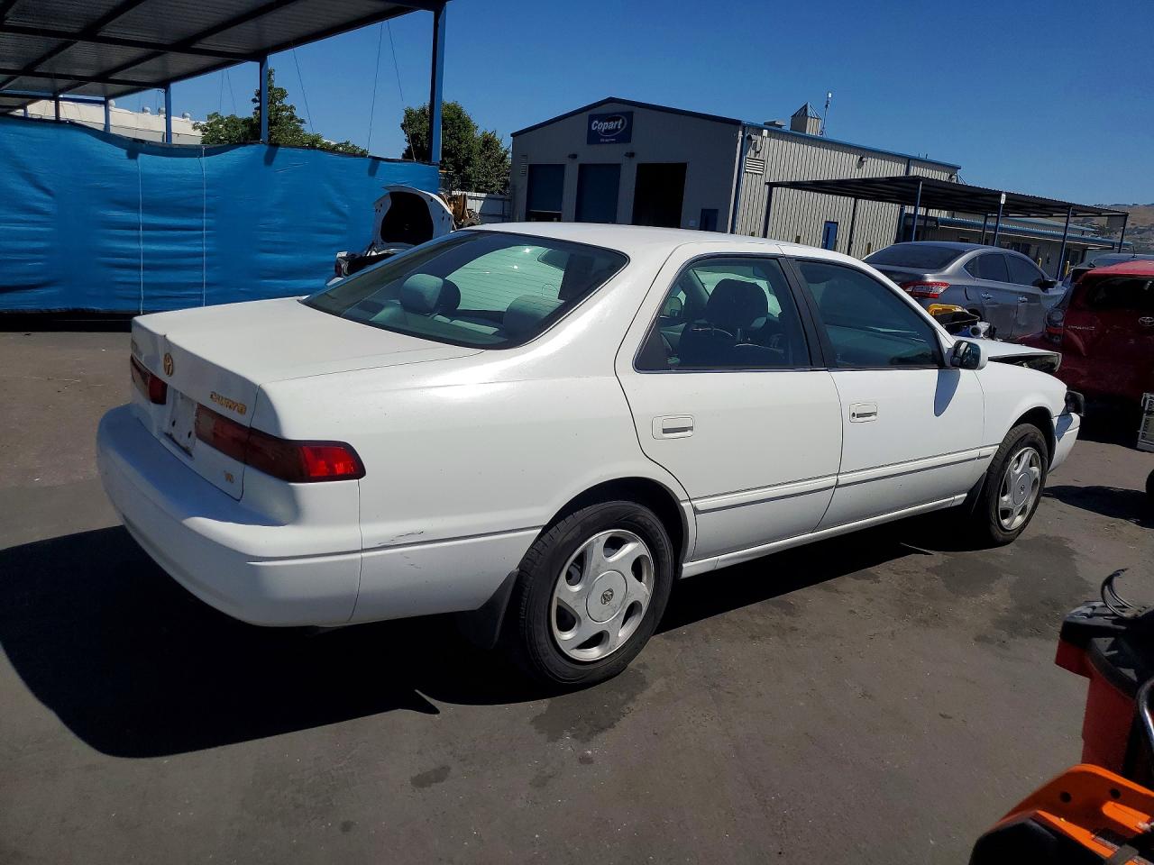 1999 Toyota Camry Le V6 White vin: 4T1BF22K6XU076936