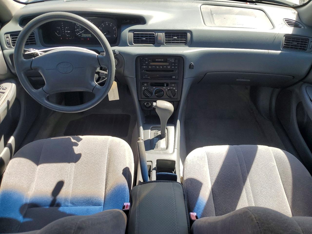 1999 Toyota Camry Le V6 White vin: 4T1BF22K6XU076936
