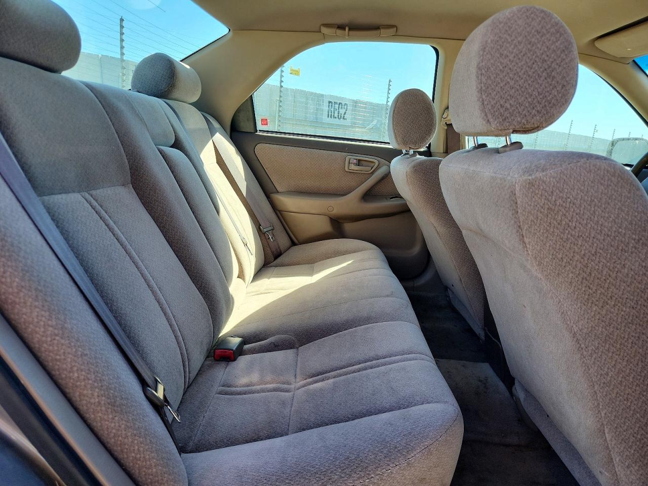 2000 Toyota Camry Le V6 Tan vin: 4T1BF22K6YU112044