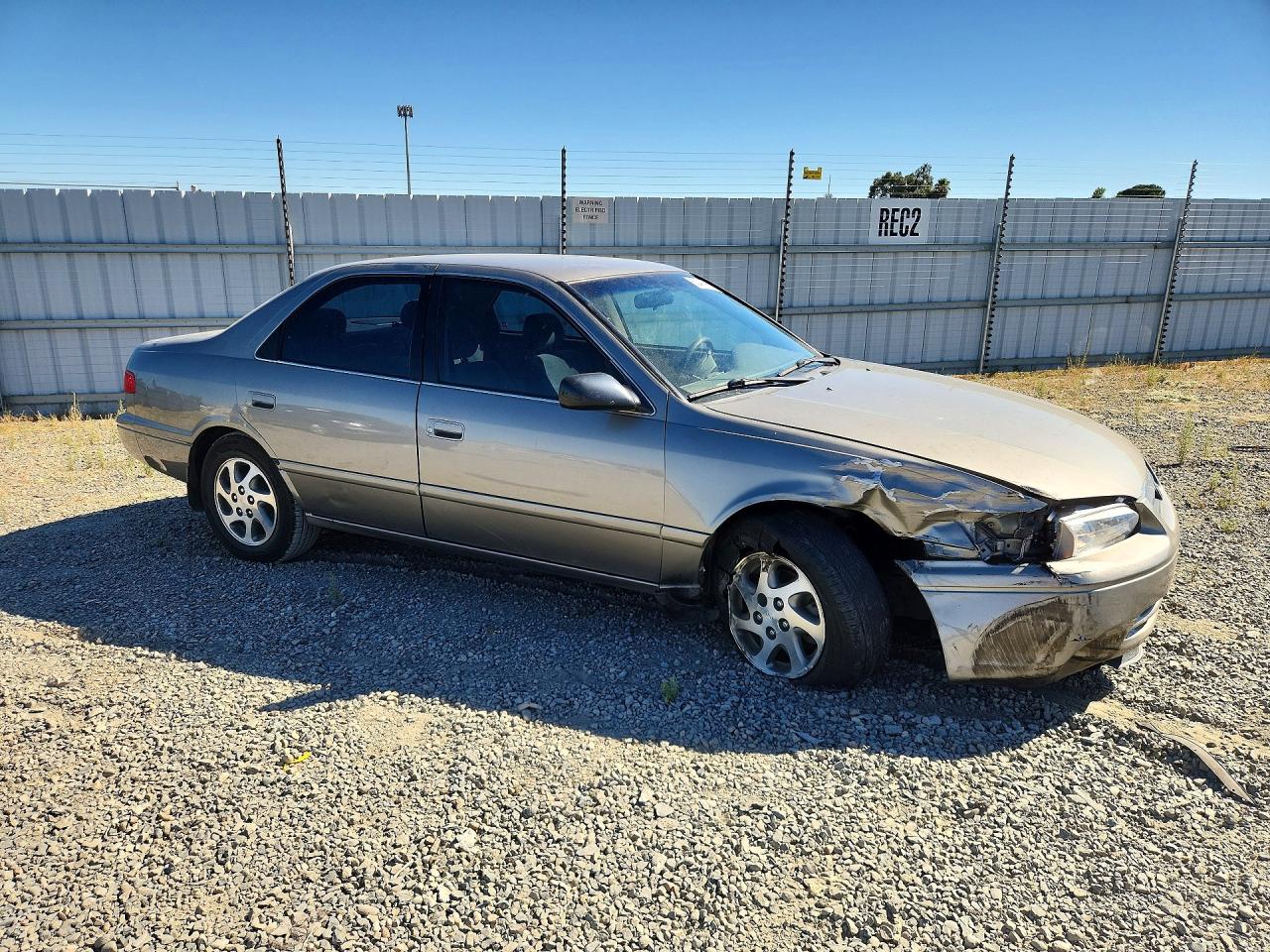 2000 Toyota Camry Le V6 Tan vin: 4T1BF22K6YU112044