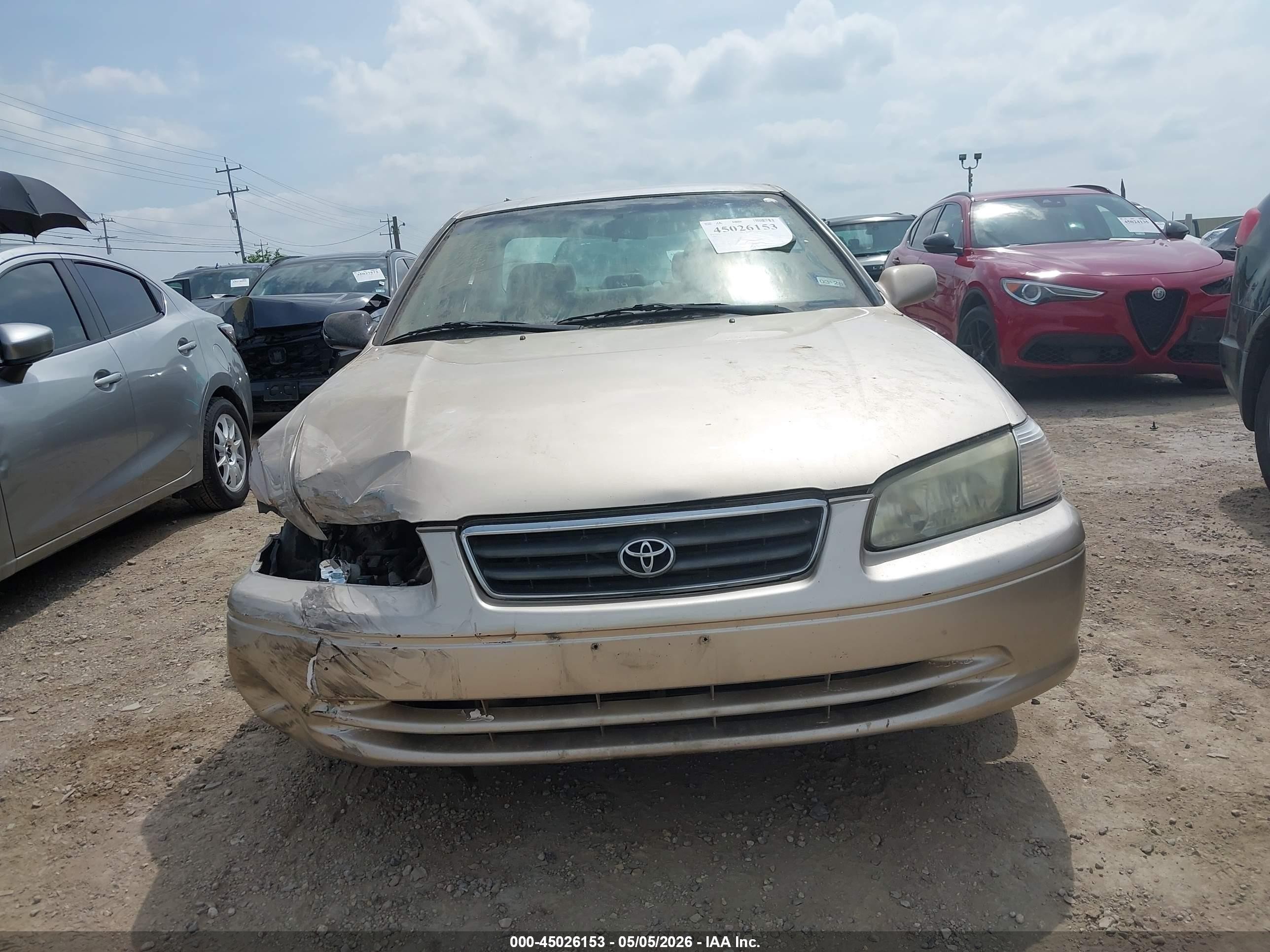 2000 Toyota Camry Le V6 Gold vin: 4T1BF22K7YU097893