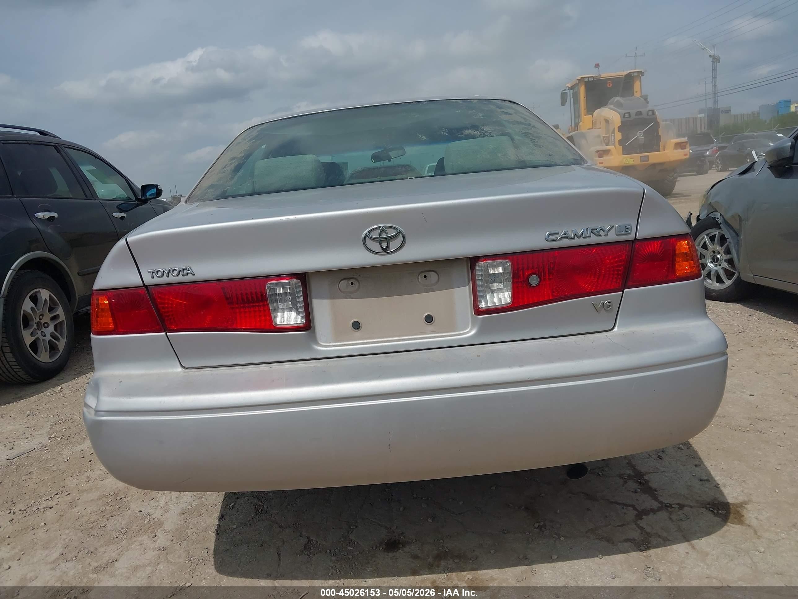 2000 Toyota Camry Le V6 Gold vin: 4T1BF22K7YU097893