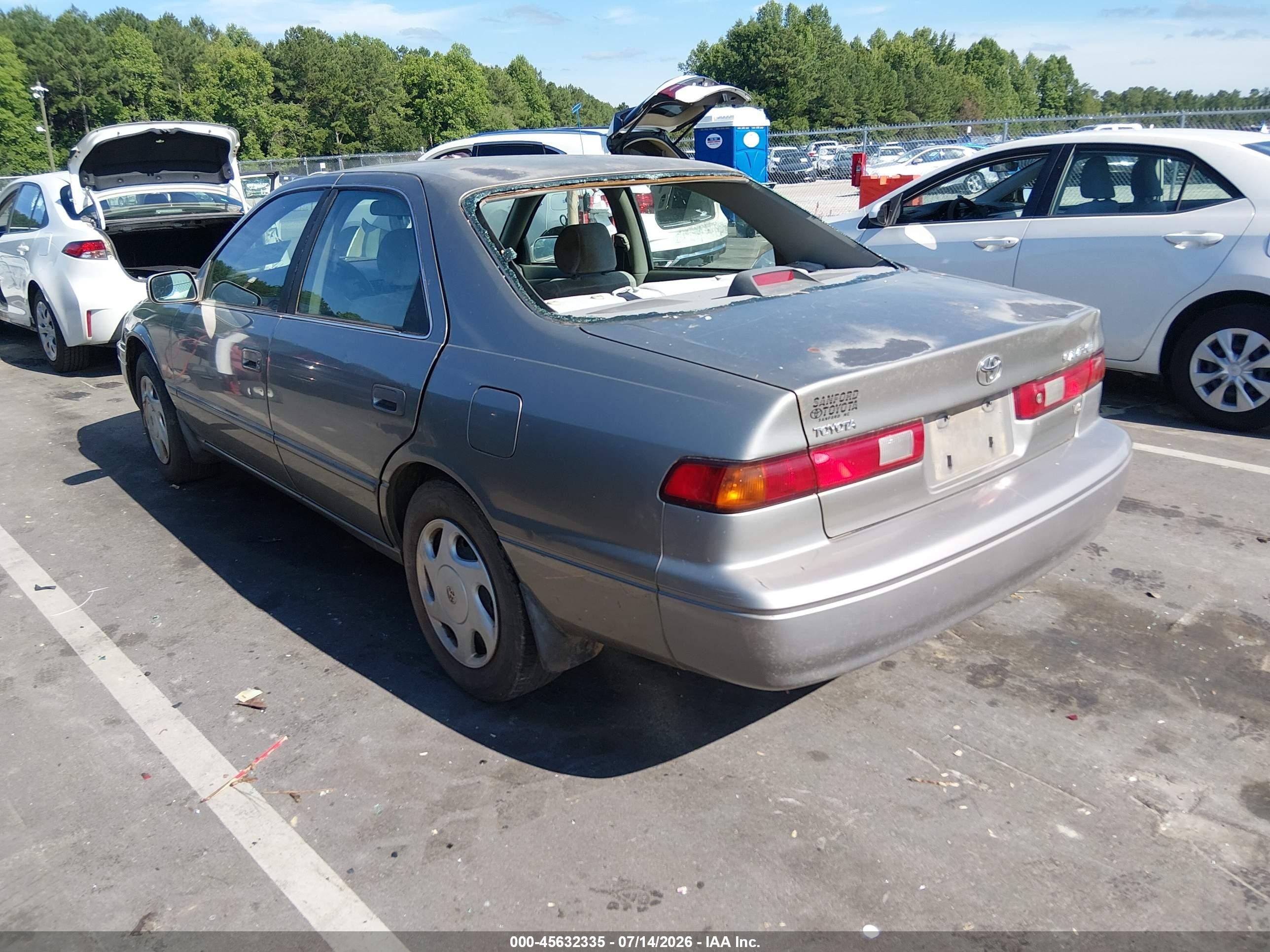 1997 Toyota Camry Le V6 Beige vin: 4T1BF22K8VU011051
