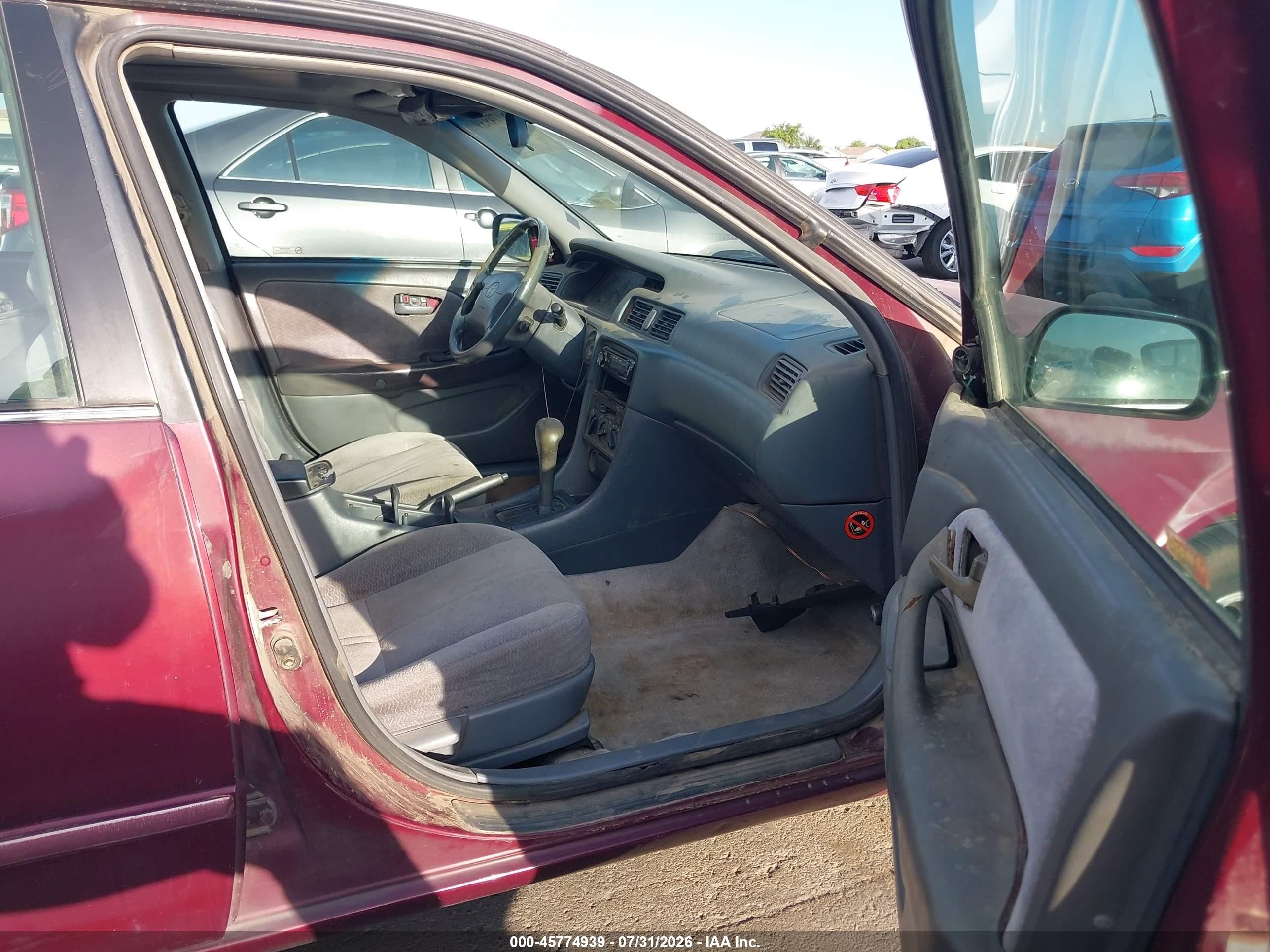 1997 Toyota Camry Le V6 Red vin: 4T1BF22K8VU019943
