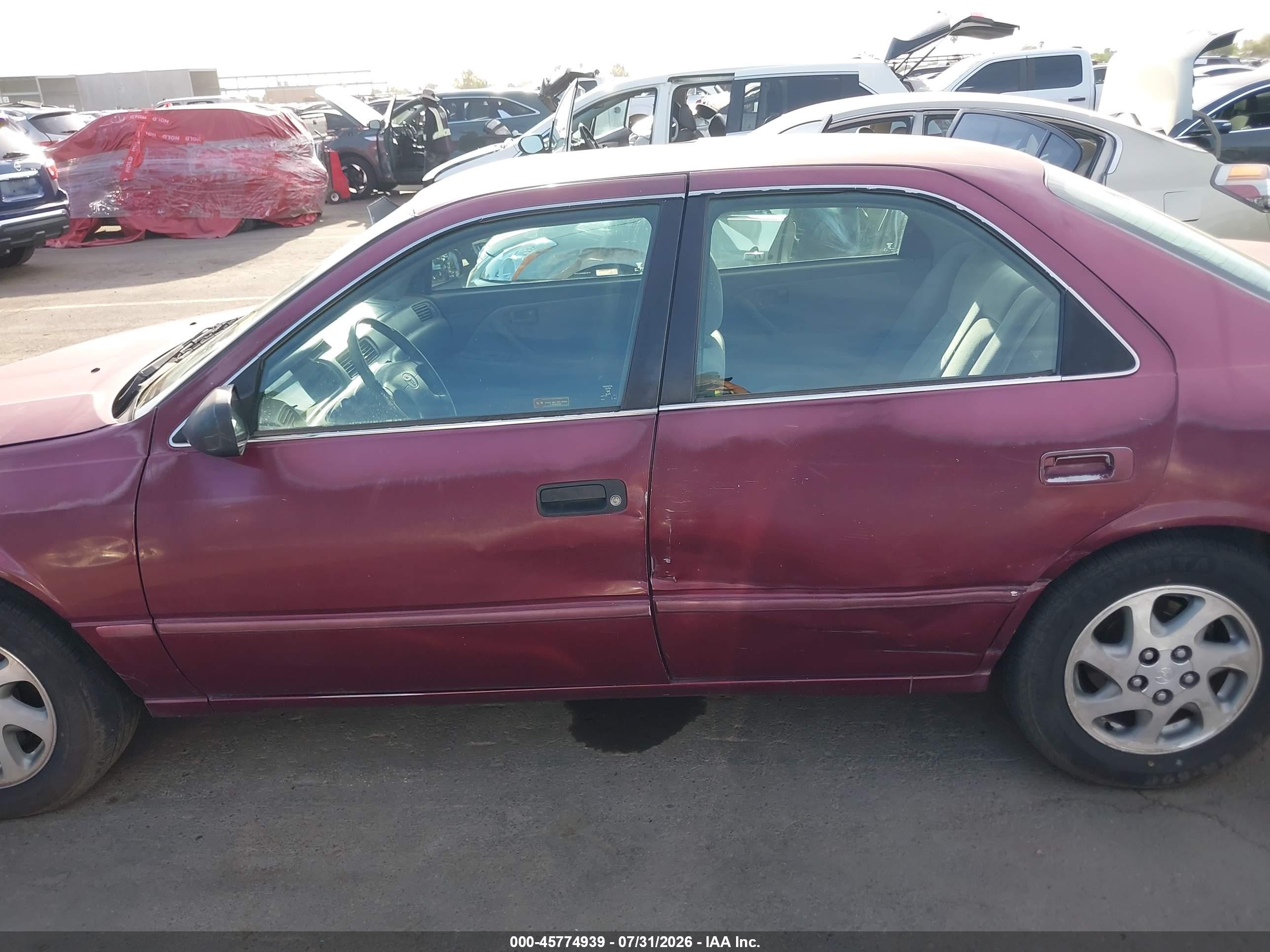 1997 Toyota Camry Le V6 Red vin: 4T1BF22K8VU019943