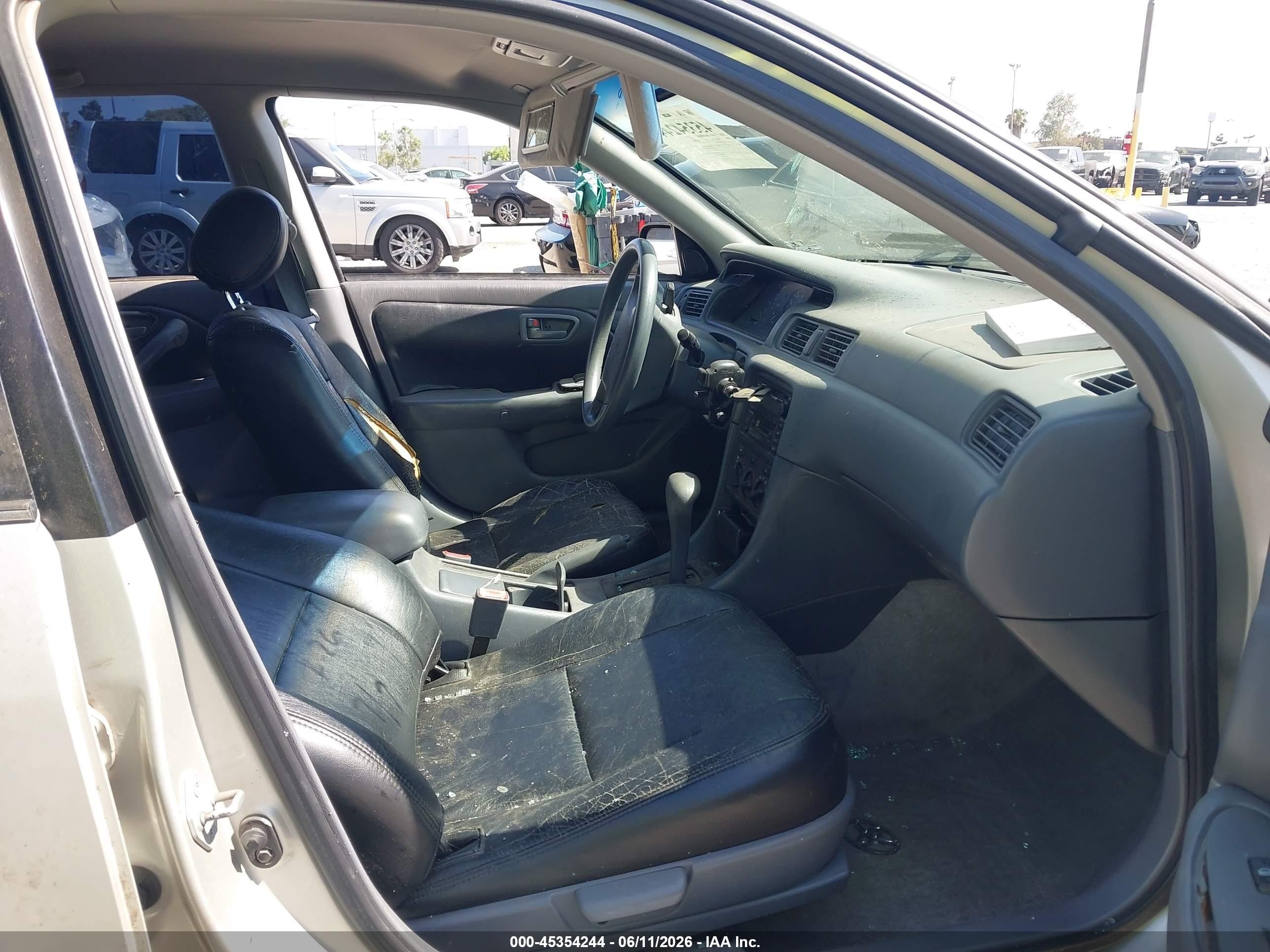 2000 Toyota Camry Le V6 Silver vin: 4T1BF22K8YU093268