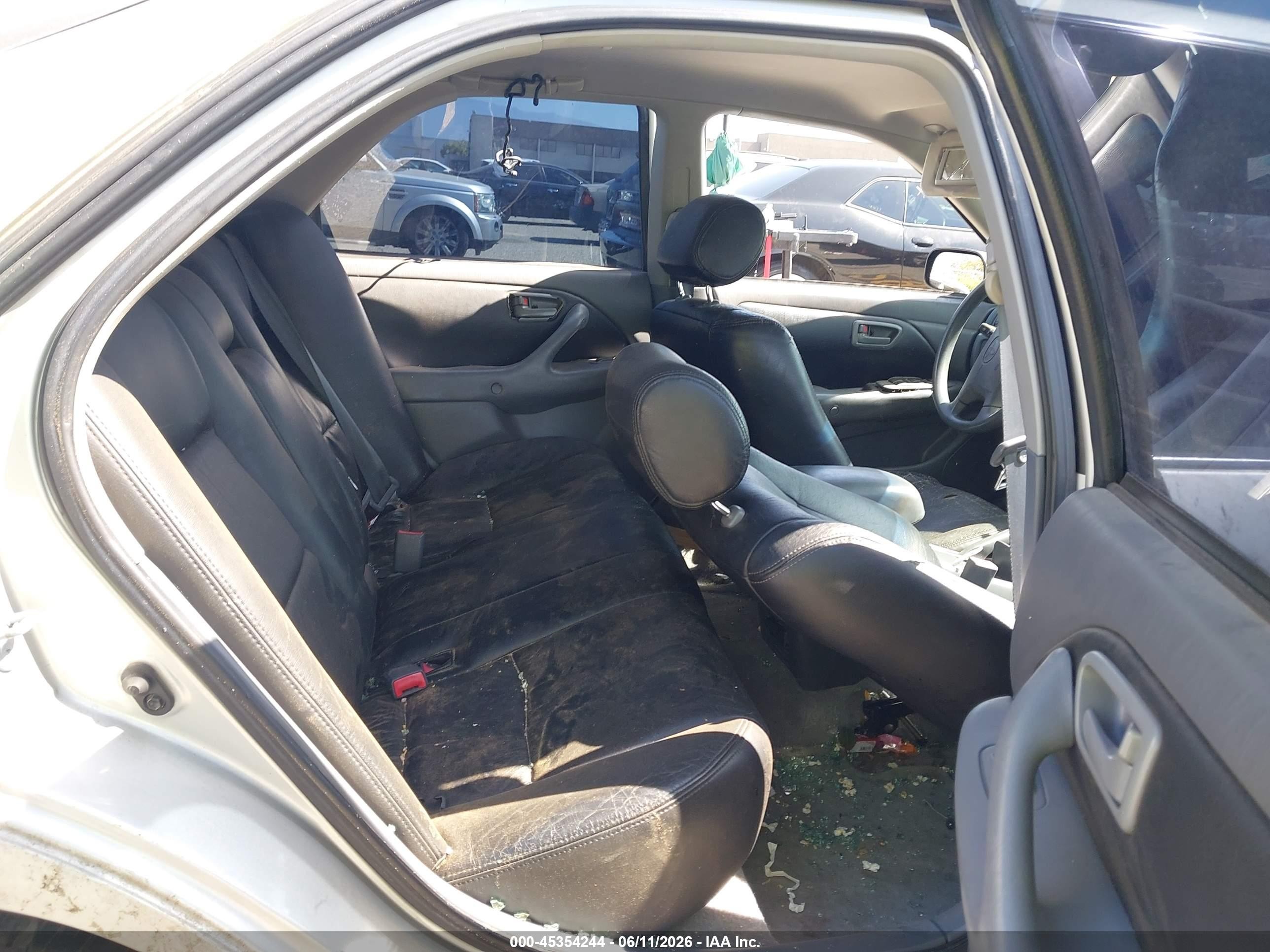 2000 Toyota Camry Le V6 Silver vin: 4T1BF22K8YU093268