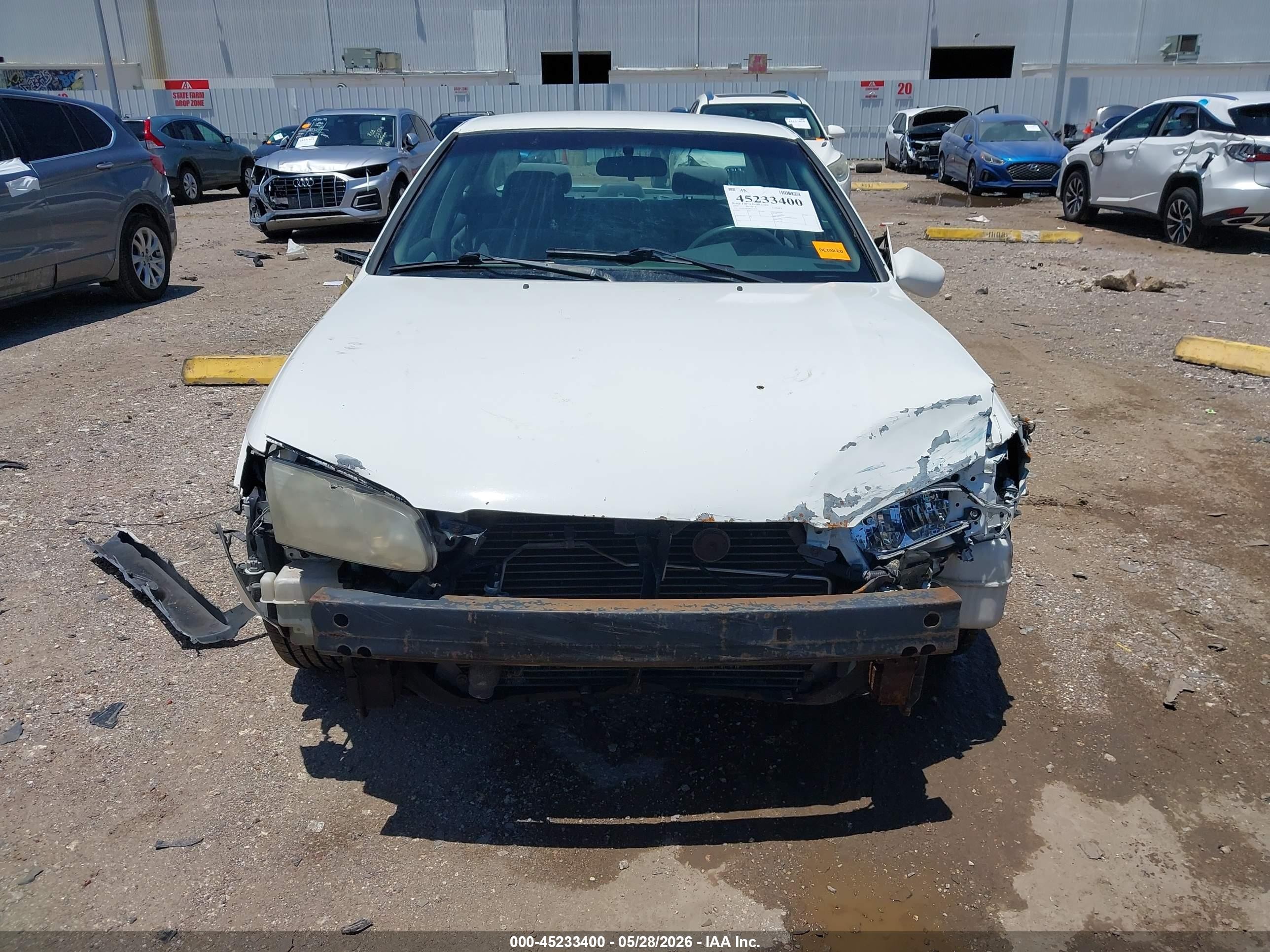 2000 Toyota Camry Le V6 White vin: 4T1BF22K8YU943674