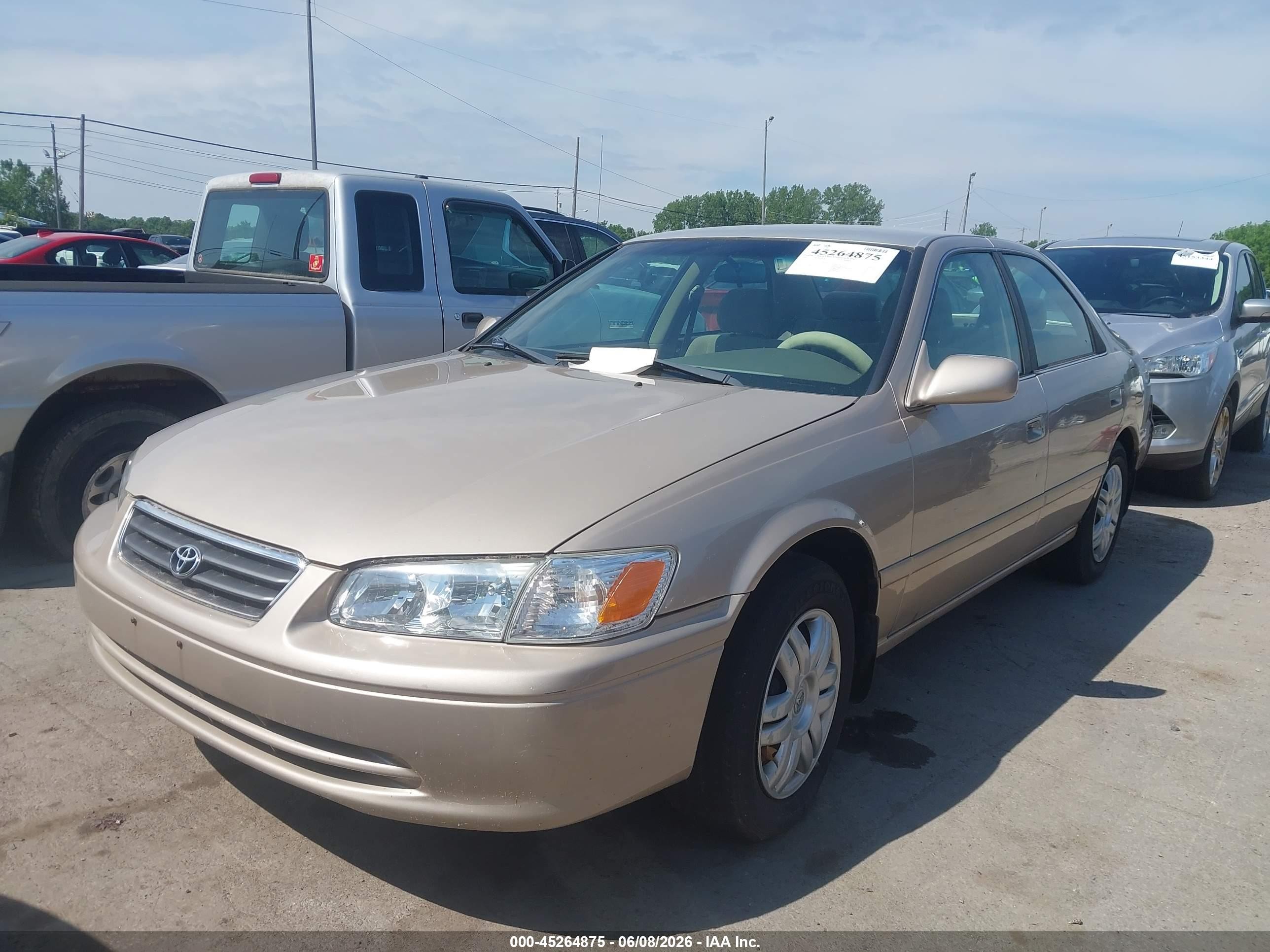 2001 Toyota Camry Le/xle Gold vin: 4T1BF22K91U119592