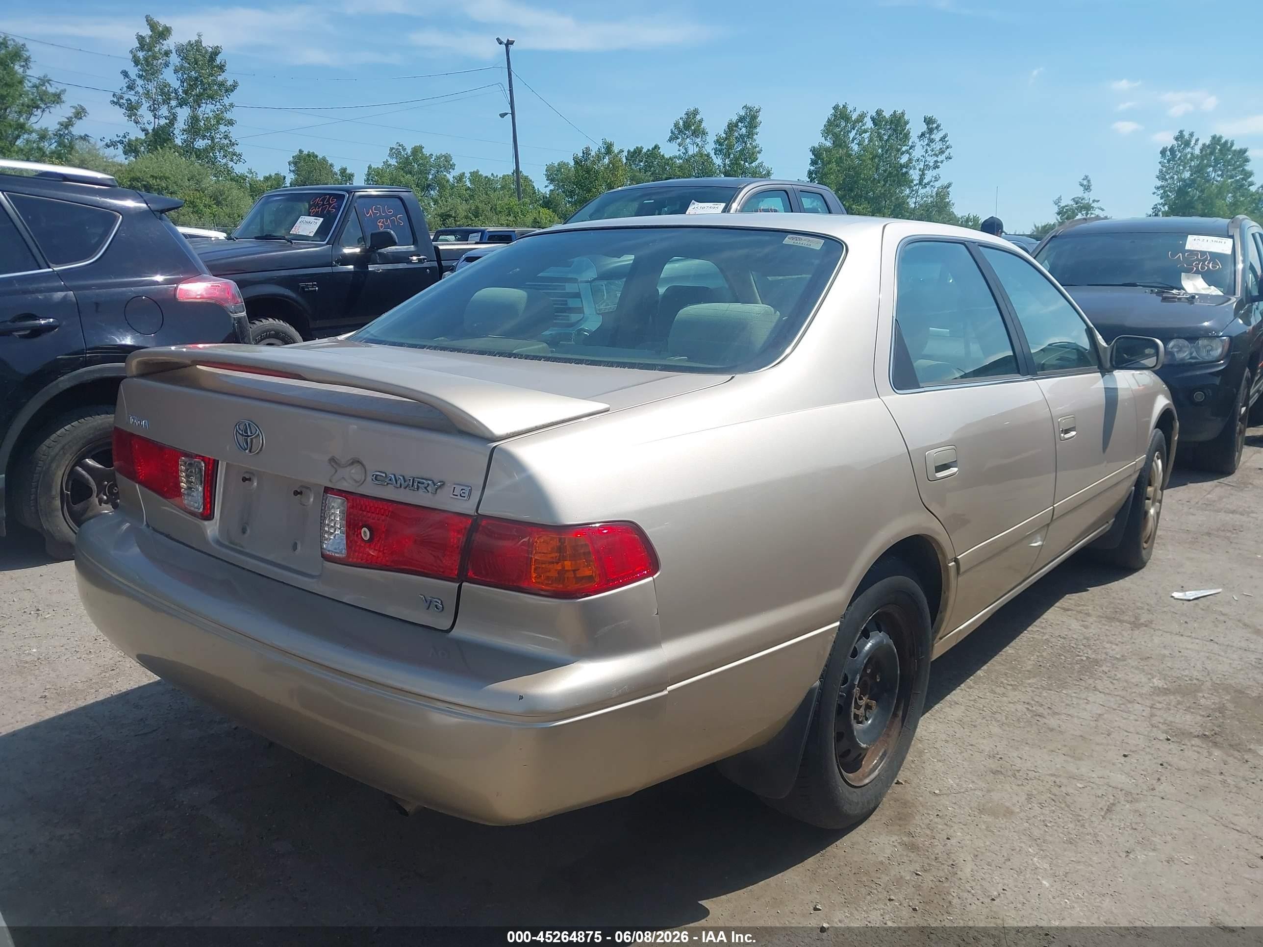 2001 Toyota Camry Le/xle Gold vin: 4T1BF22K91U119592