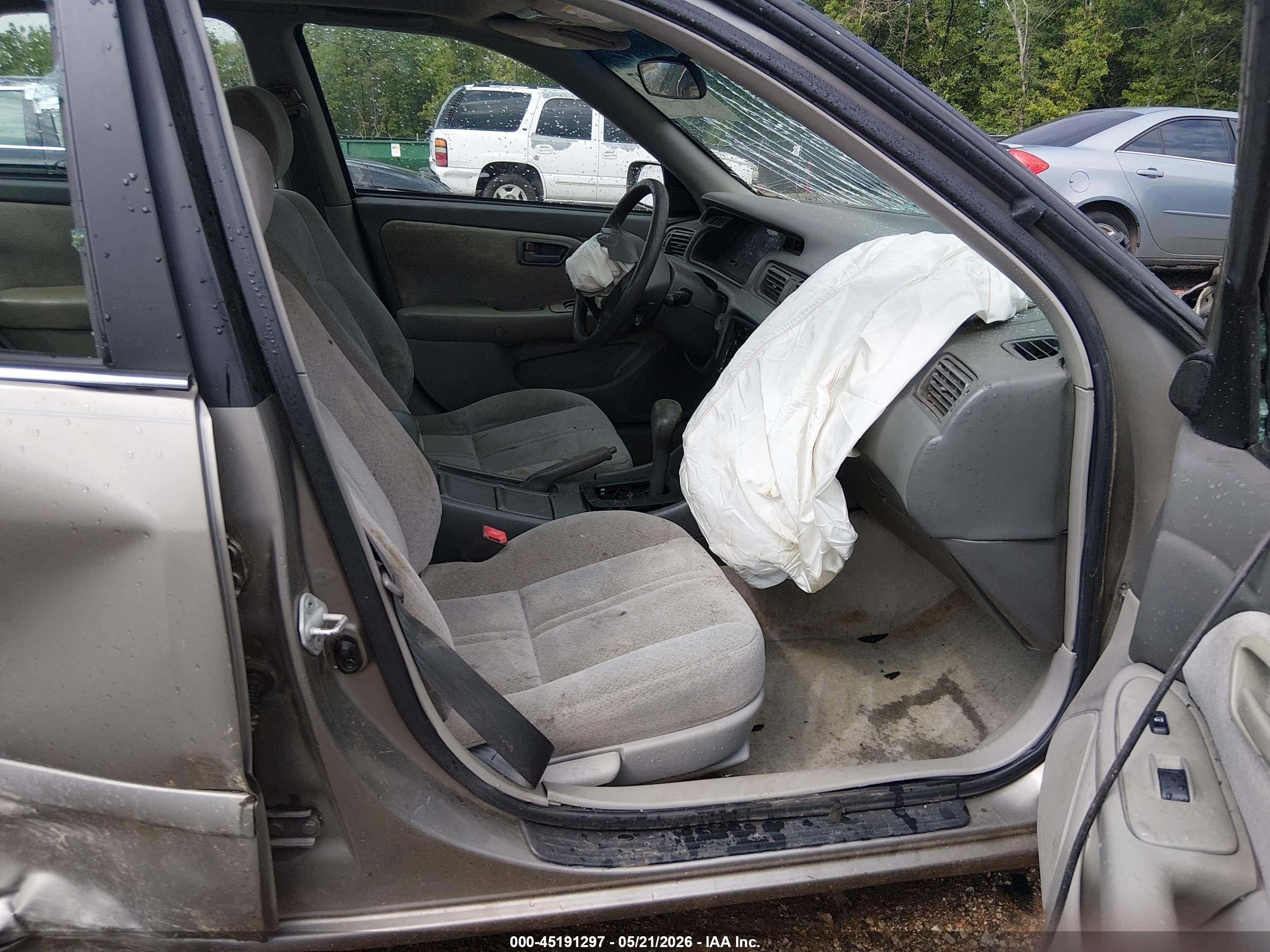 2001 Toyota Camry Le V6 Brown vin: 4T1BF22K91U125960