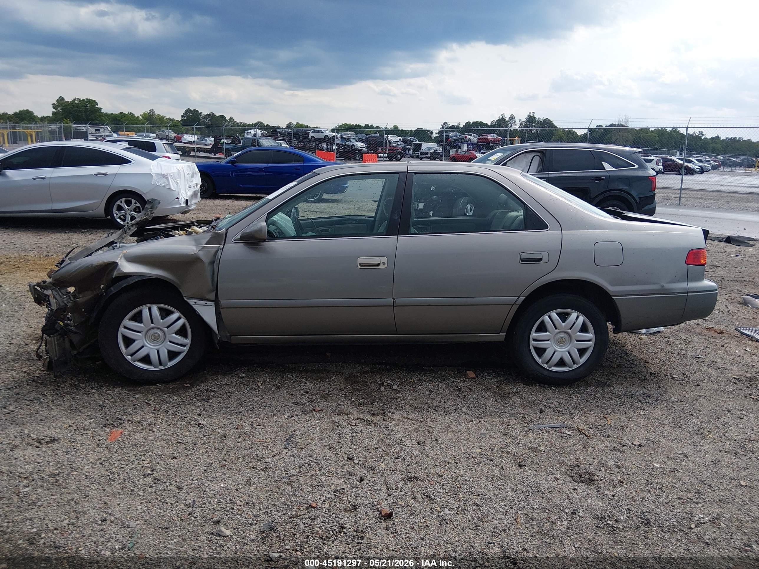 2001 Toyota Camry Le V6 Brown vin: 4T1BF22K91U125960