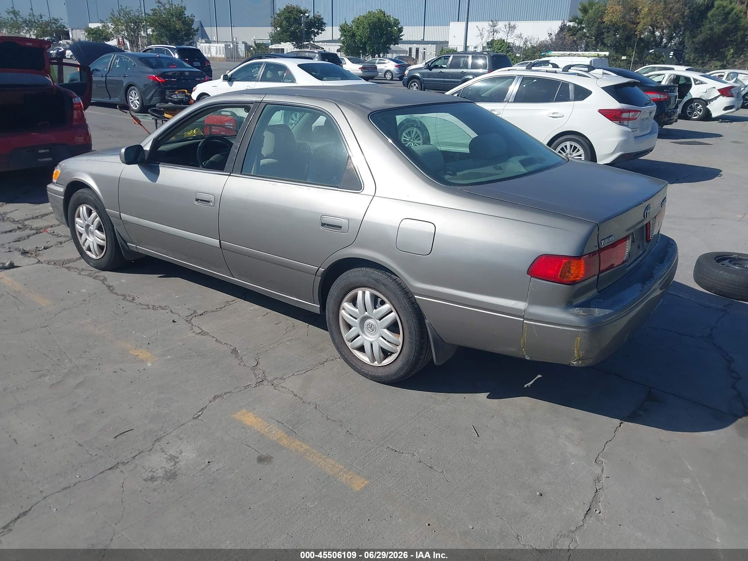 2001 Toyota Camry Le V6 Silver vin: 4T1BF22KX1U115924