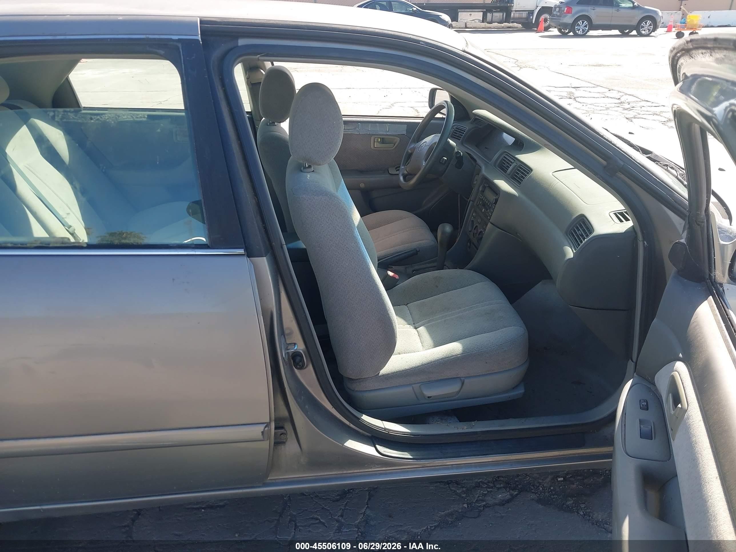2001 Toyota Camry Le V6 Silver vin: 4T1BF22KX1U115924