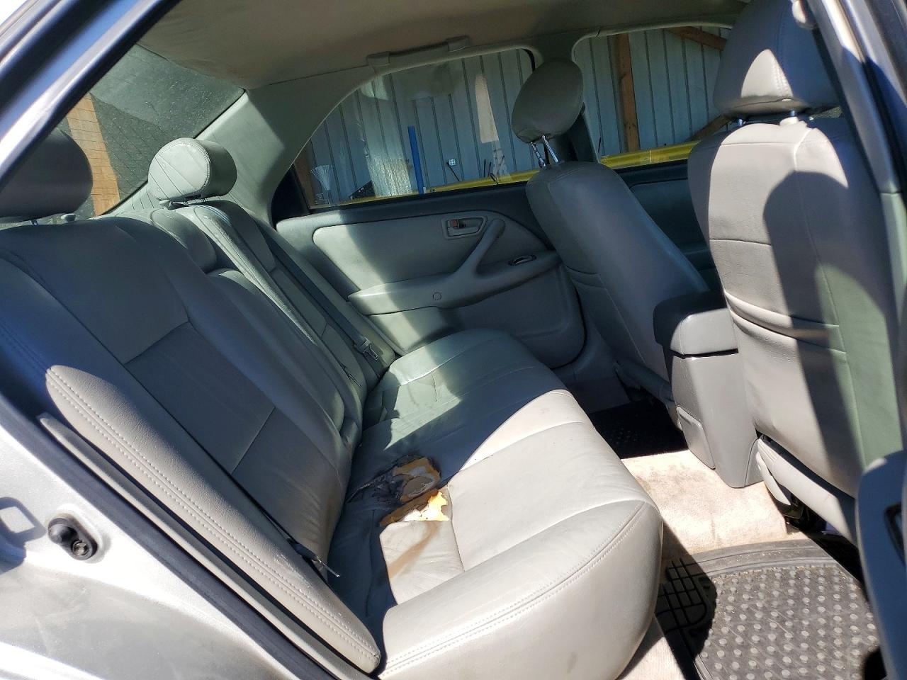 2001 Toyota Camry Le V6 Gold vin: 4T1BF22KX1U120881