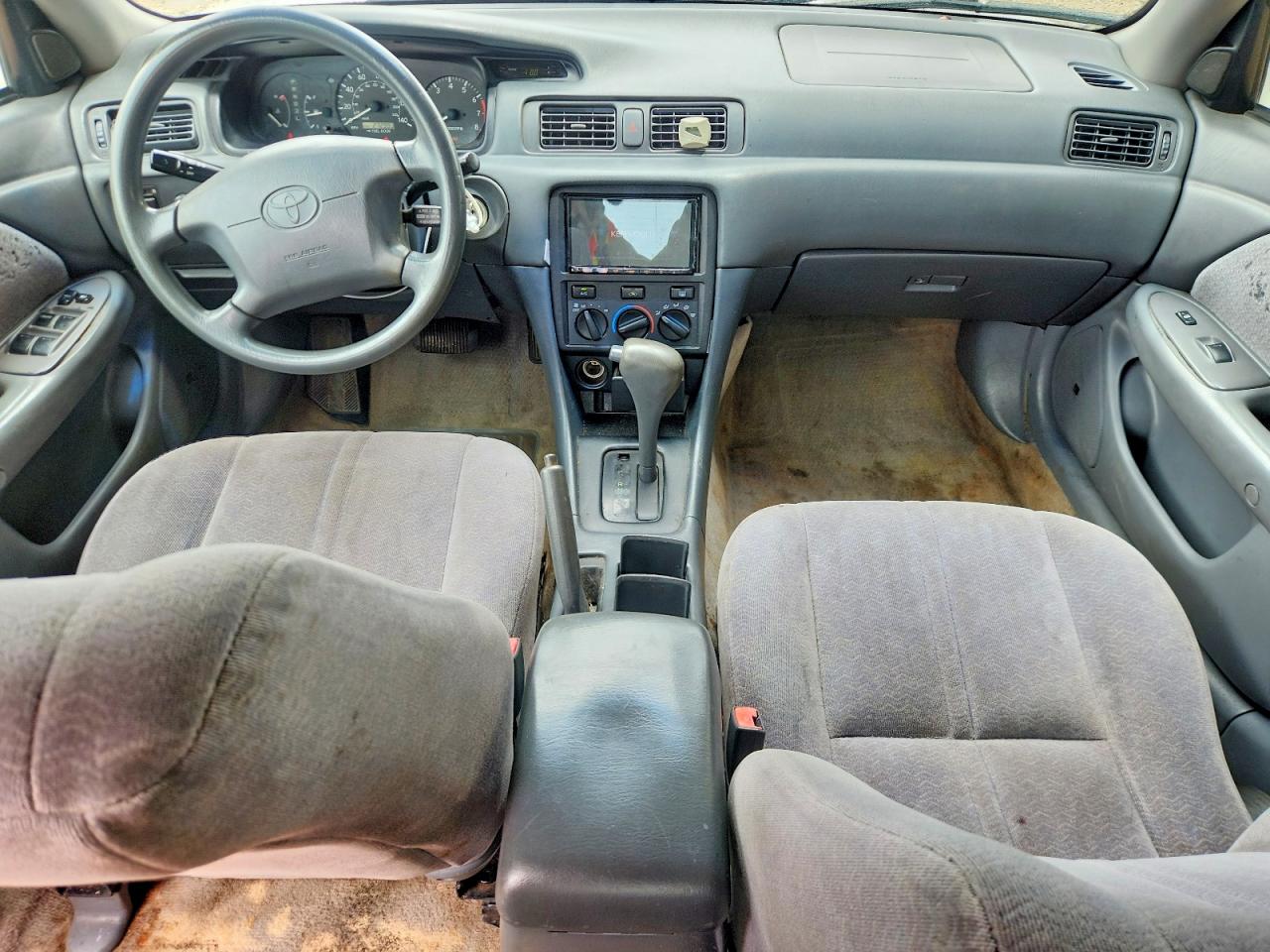 2001 Toyota Camry Le White vin: 4T1BF22KX1U959932