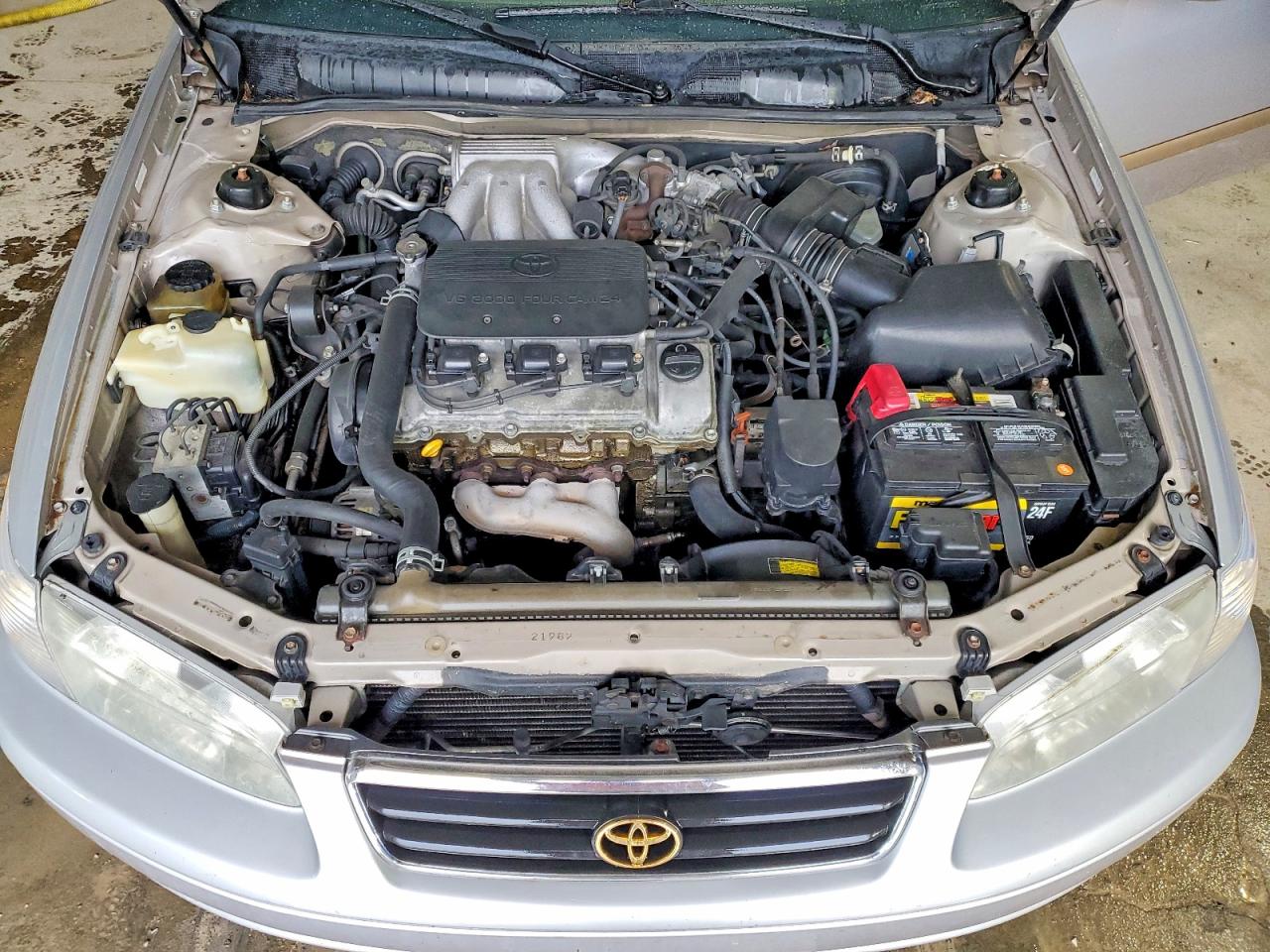 2000 Toyota Camry Le V6 Серебряный vin: 4T1BF22KXYU095264