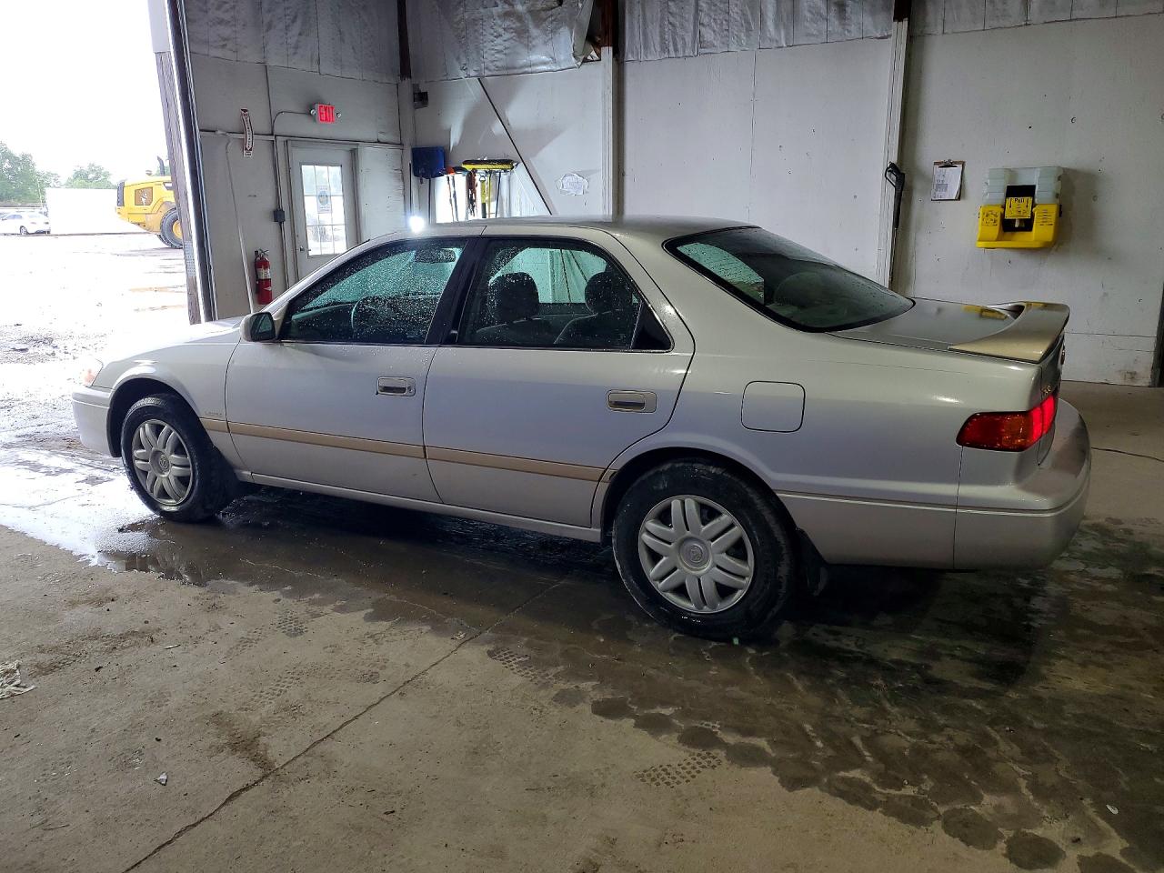 2000 Toyota Camry Le V6 Серебряный vin: 4T1BF22KXYU095264