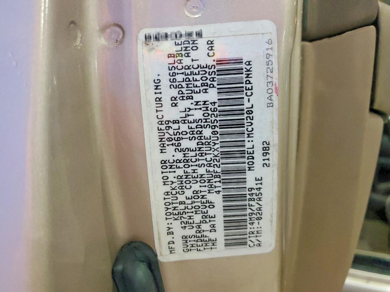 2000 Toyota Camry Le V6 Серебряный vin: 4T1BF22KXYU095264