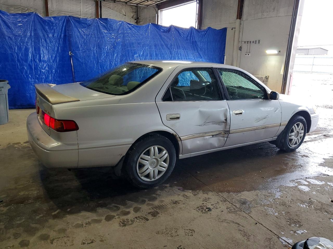 2000 Toyota Camry Le V6 Серебряный vin: 4T1BF22KXYU095264