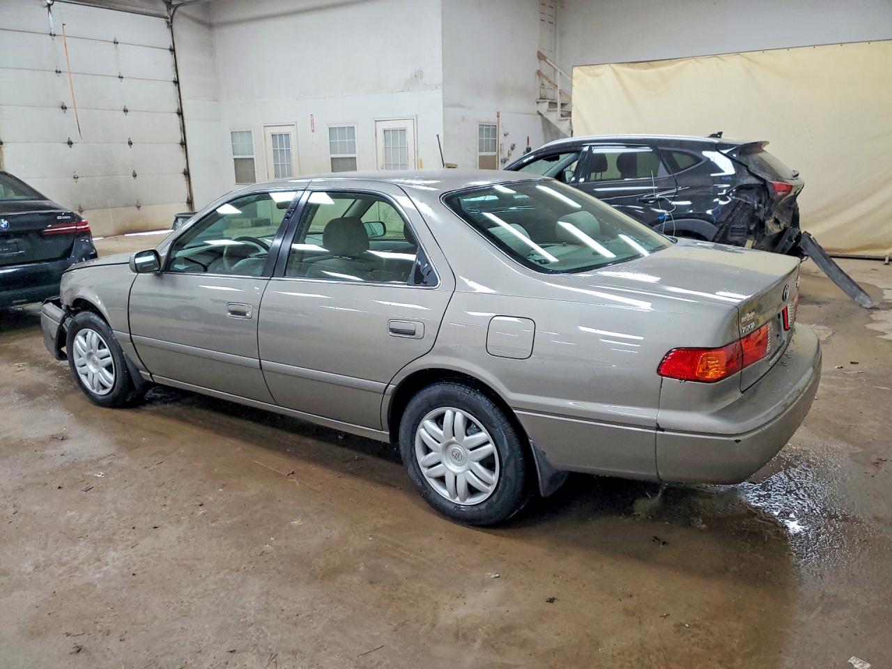 2000 Toyota Camry Le/xle Желто-коричневый vin: 4T1BF22KXYU113844