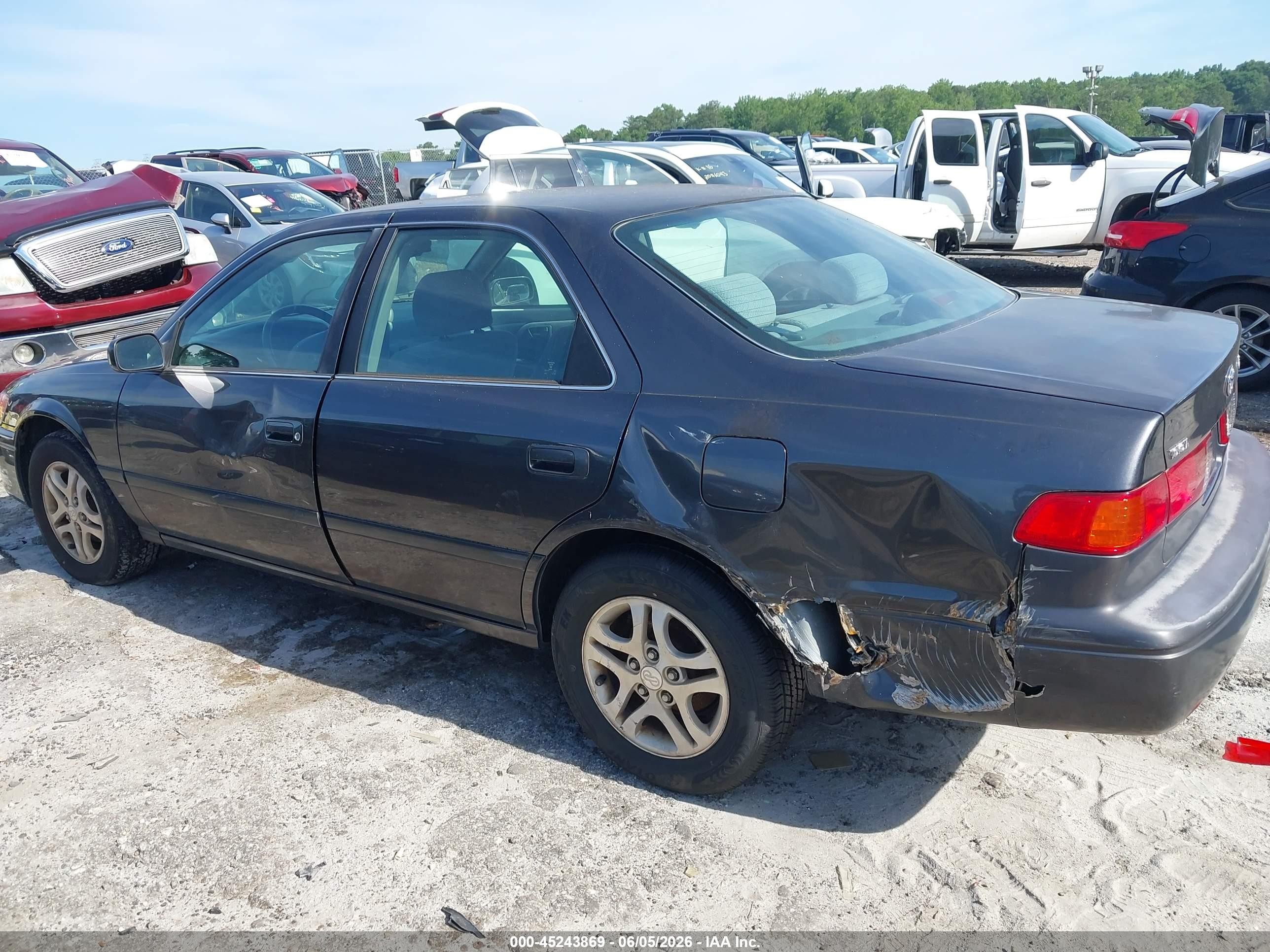 2000 Toyota Camry Le V6 Black vin: 4T1BF22KXYU943014
