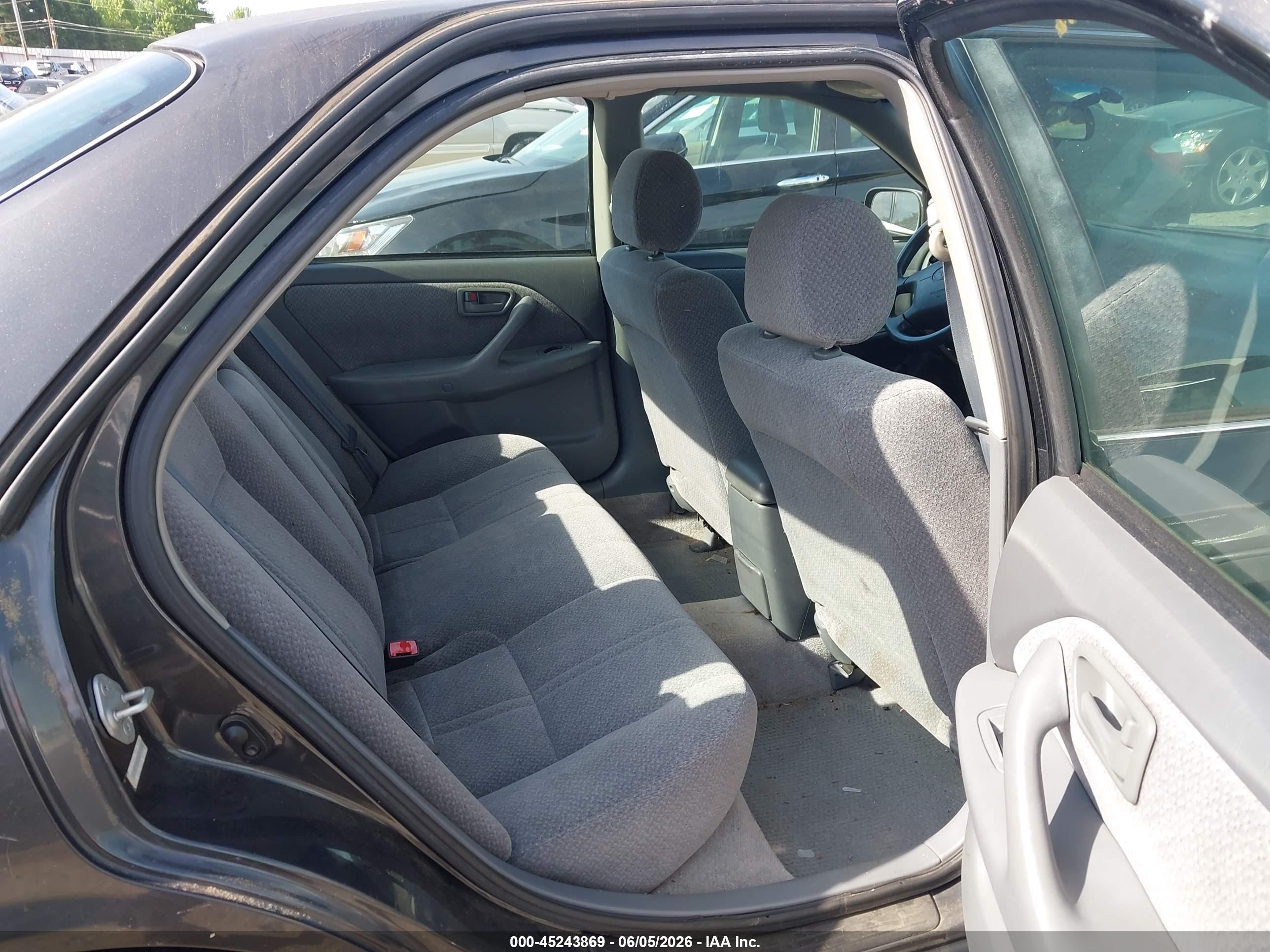 2000 Toyota Camry Le V6 Black vin: 4T1BF22KXYU943014