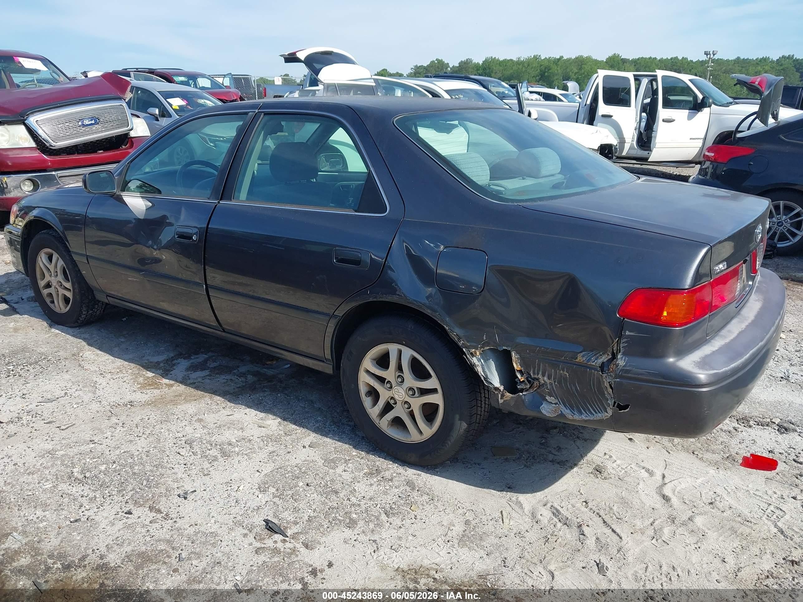 2000 Toyota Camry Le V6 Black vin: 4T1BF22KXYU943014