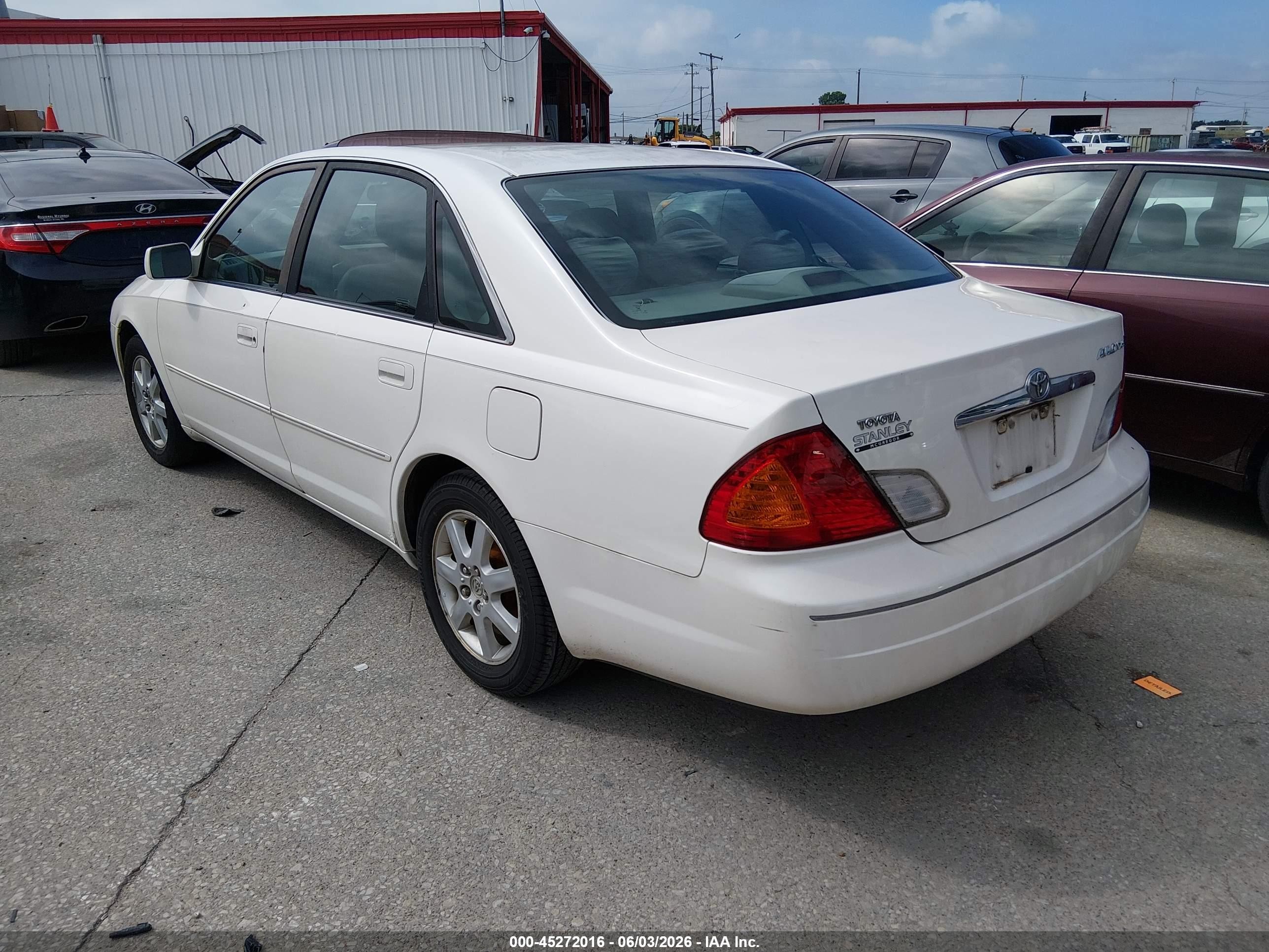 2001 Toyota Avalon Xls White vin: 4T1BF28B01U121352