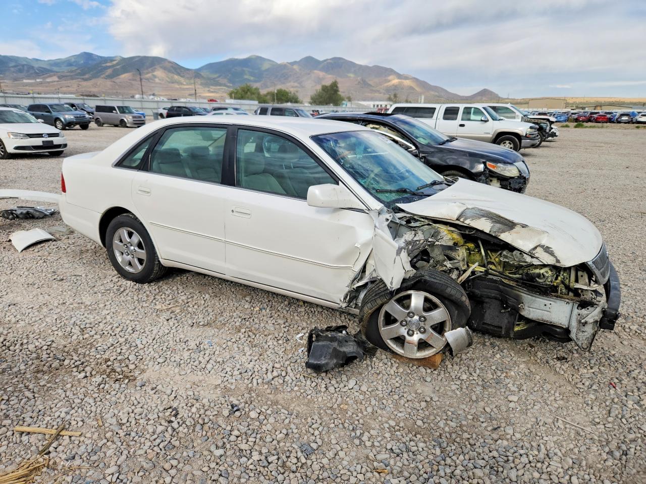 2001 Toyota Avalon Xl White vin: 4T1BF28B01U177338