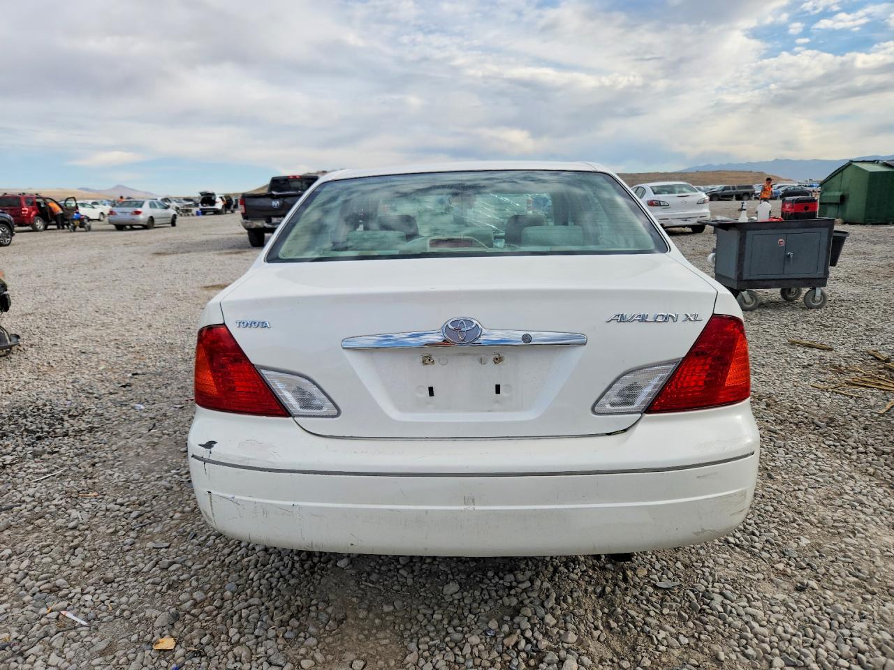 2001 Toyota Avalon Xl White vin: 4T1BF28B01U177338