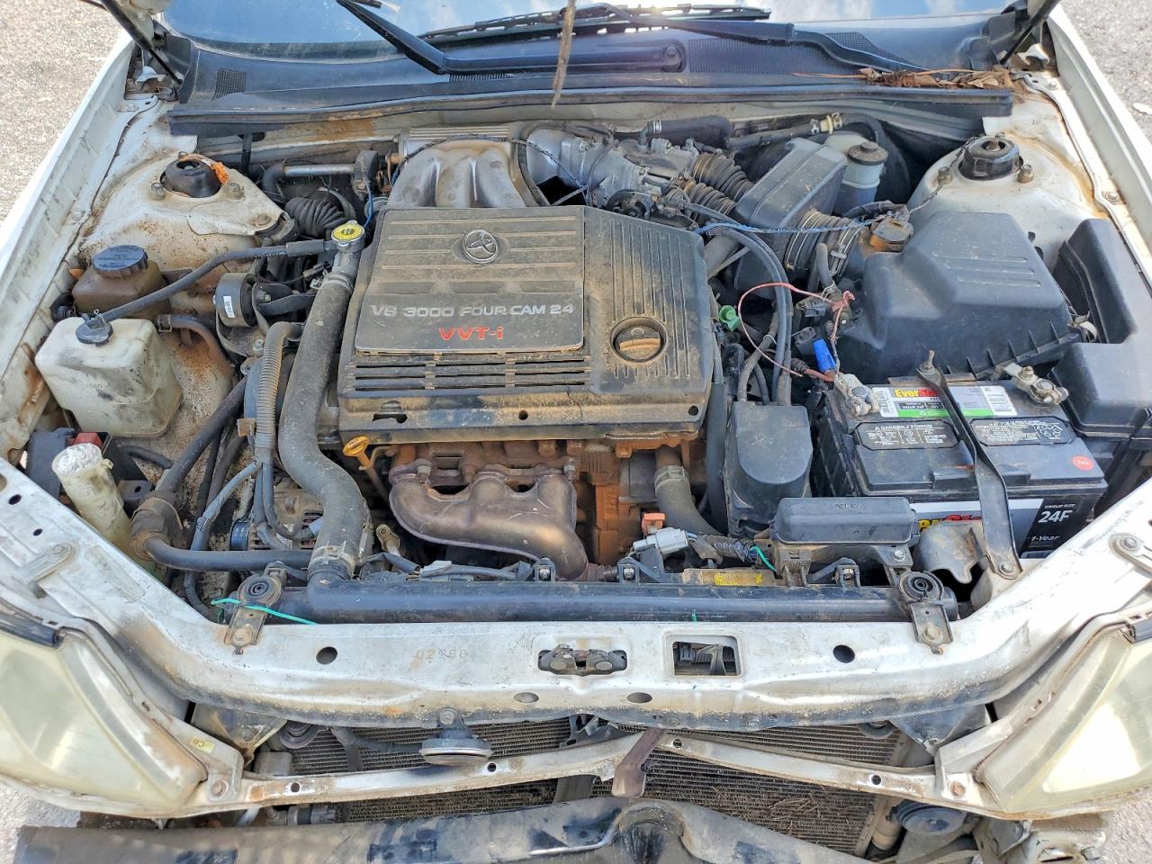 2002 Toyota Alavon White vin: 4T1BF28B02U203549