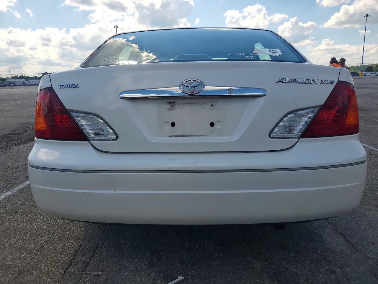 2000 Toyota Avalon Xls White vin: 4T1BF28B0YU060112