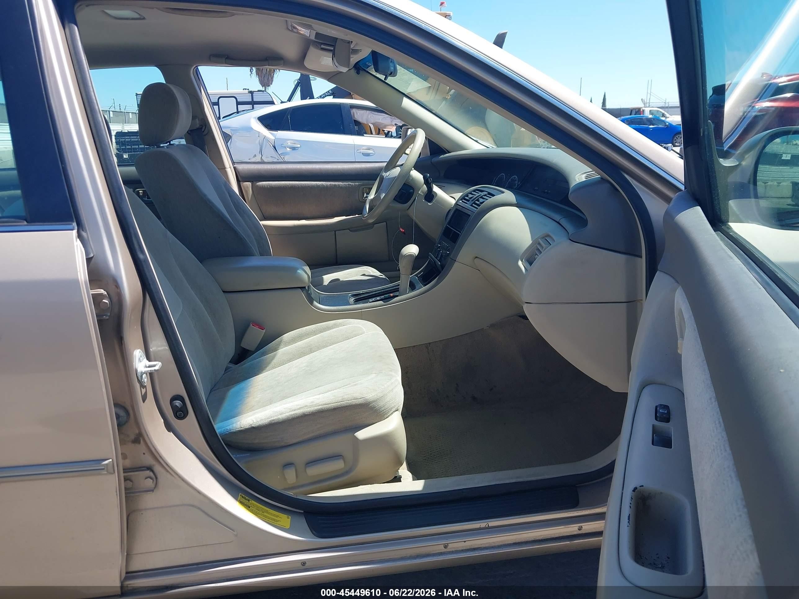 2000 Toyota Avalon Xl Gold vin: 4T1BF28B0YU107588
