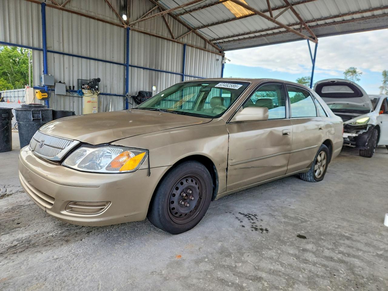 2001 Toyota Avalon Xl Gold vin: 4T1BF28B11U194763