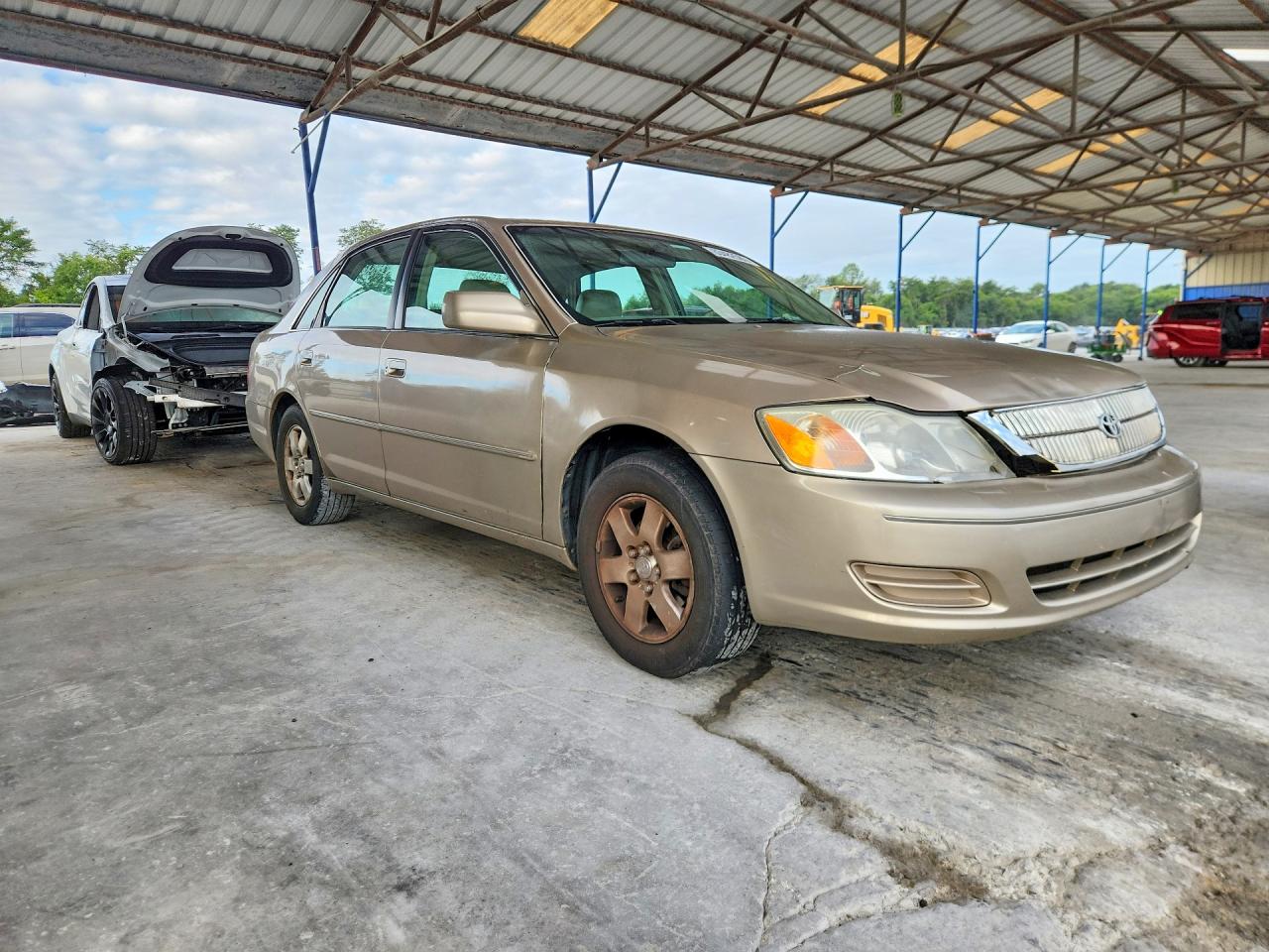 2001 Toyota Avalon Xl Gold vin: 4T1BF28B11U194763