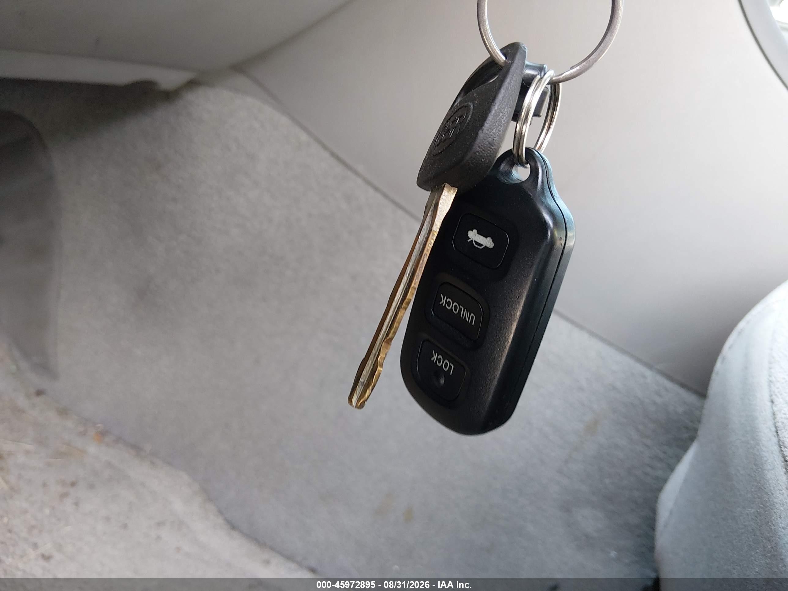 2004 Toyota Avalon Xl Blue vin: 4T1BF28B14U350790