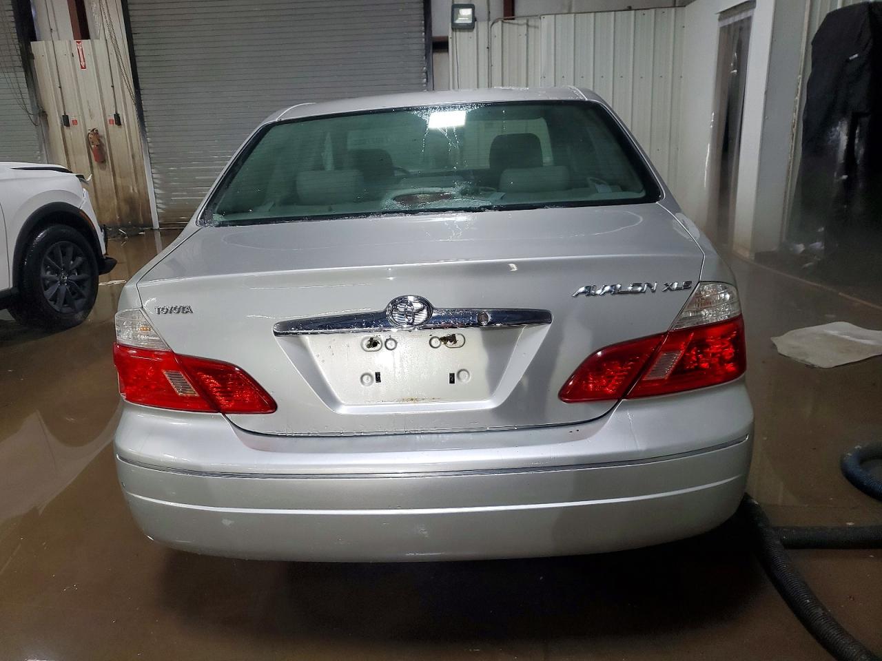 2004 Toyota Avalon Xl Серебряный vin: 4T1BF28B14U378363