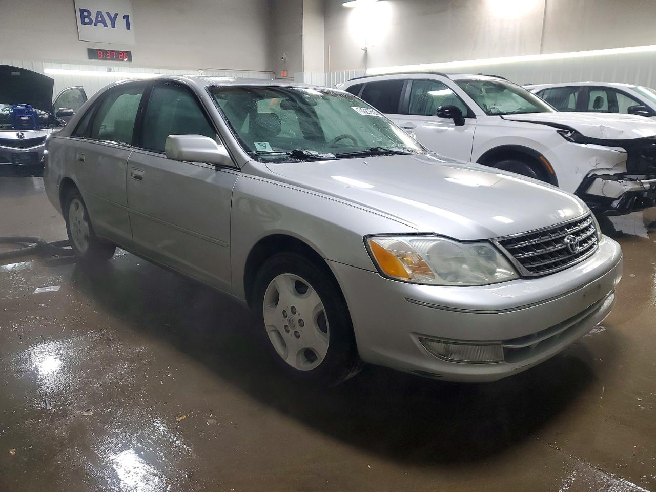 2004 Toyota Avalon Xl Серебряный vin: 4T1BF28B14U378363